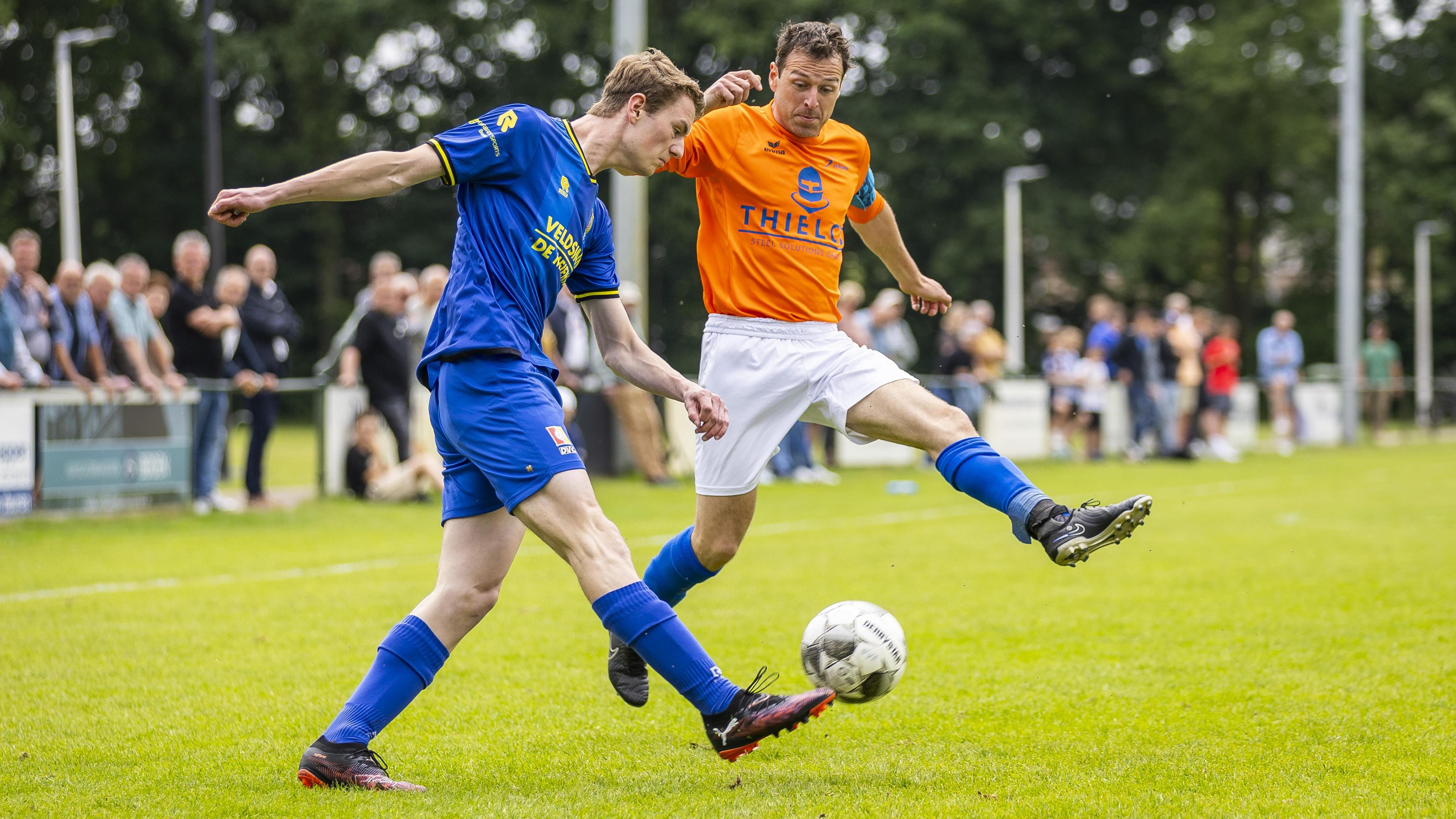 Na bizar seizoen spat de promotiedroom van Reuver uit elkaar, maar van treurnis is absoluut geen spr