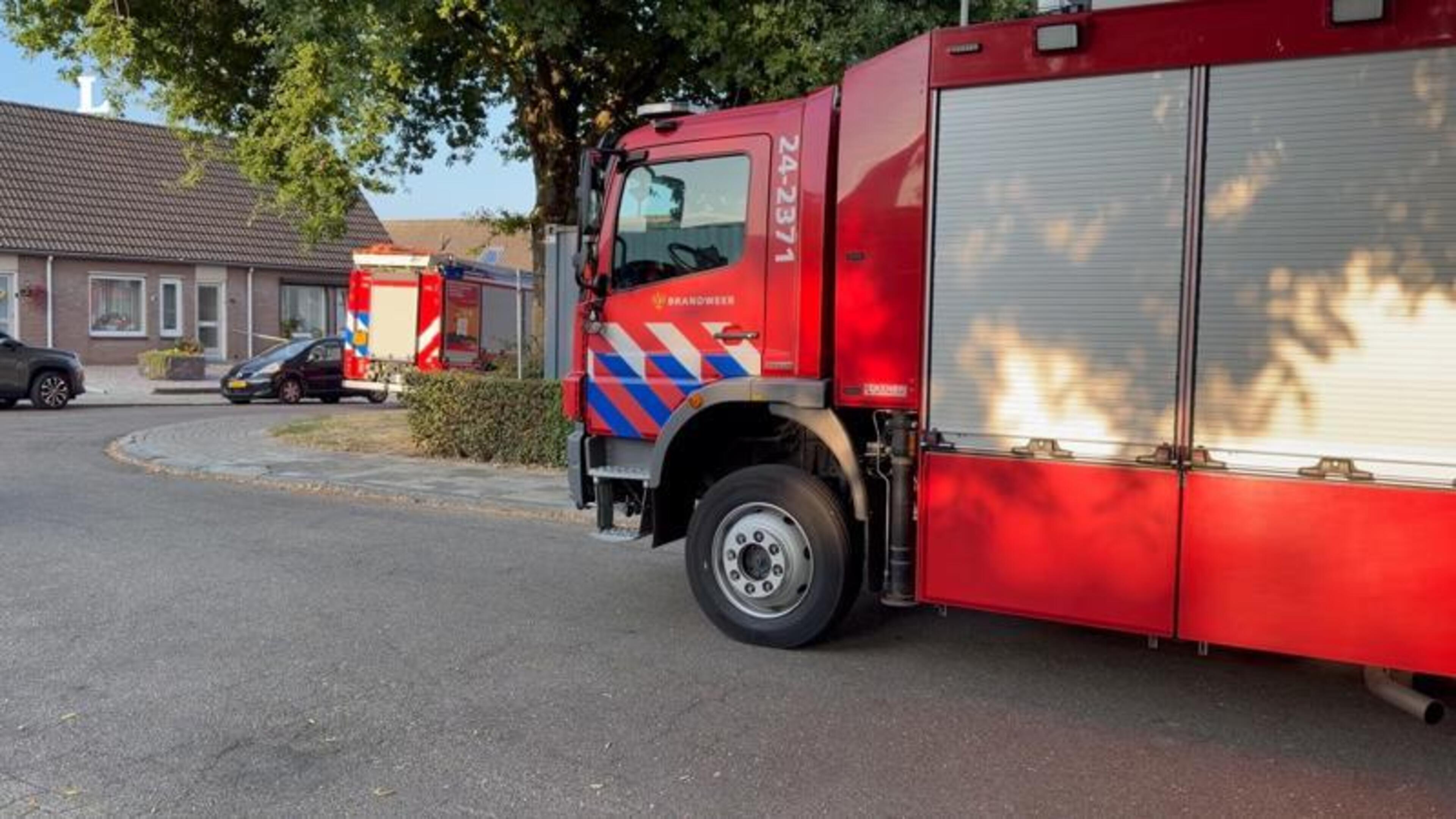 Auto tegen woning Gronsveld