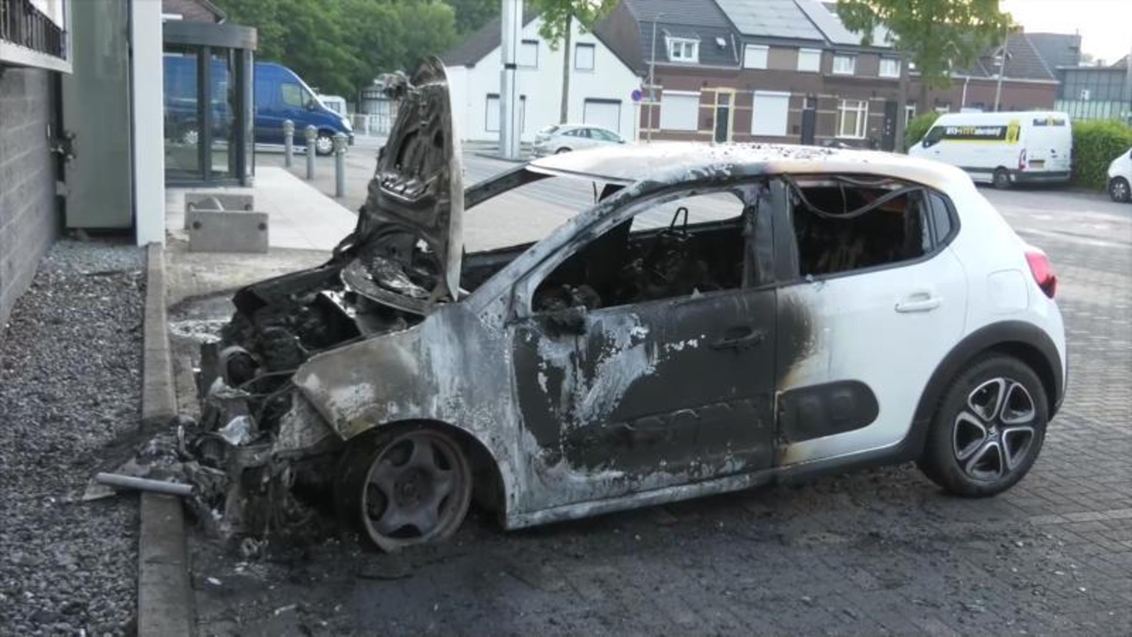 Twee autobranden in korte tijd in Roermond