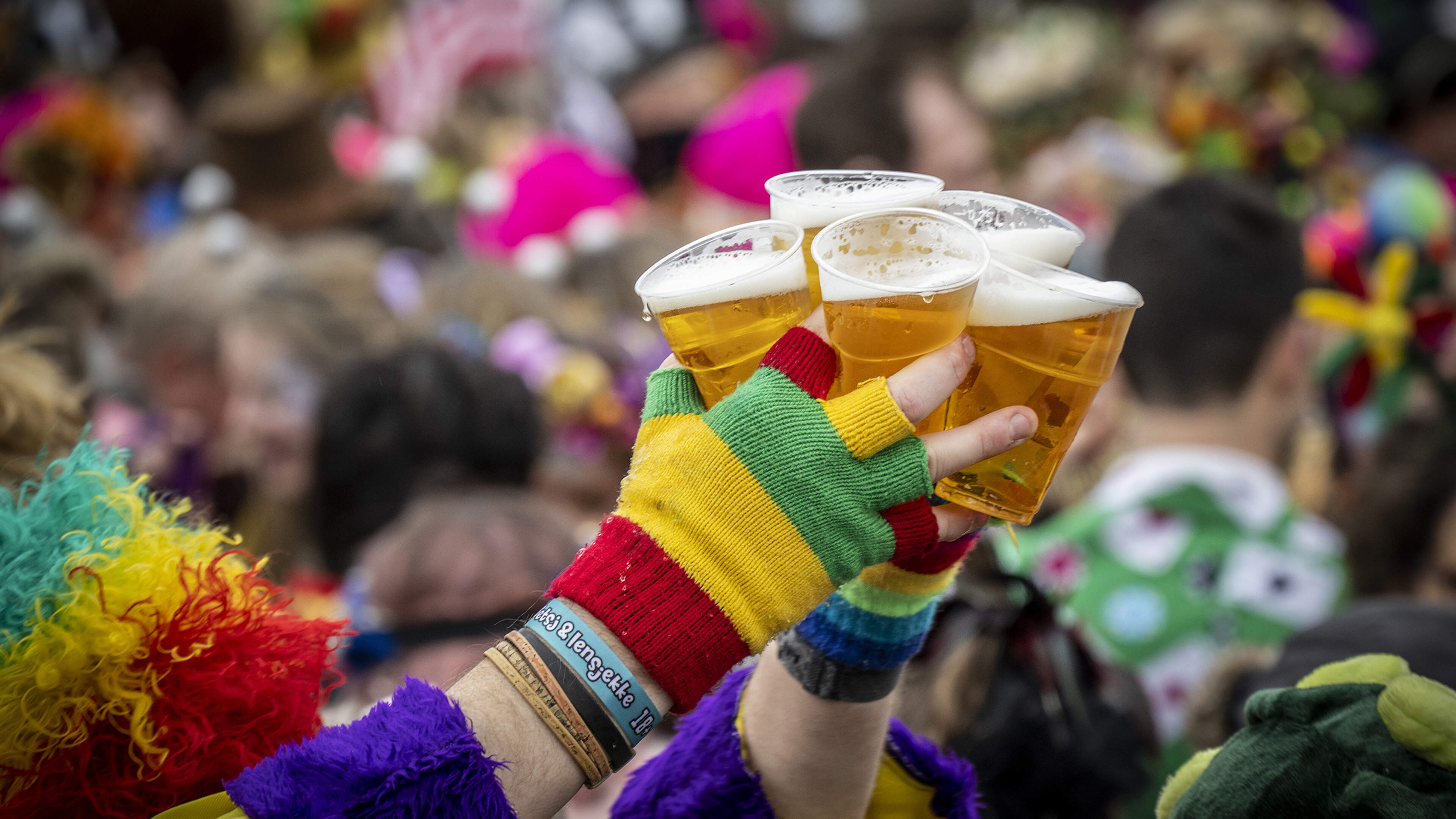 Trillende glazen in de kast: te veel herrie rond Venrayse dorpscentra en pleinen door horeca en even