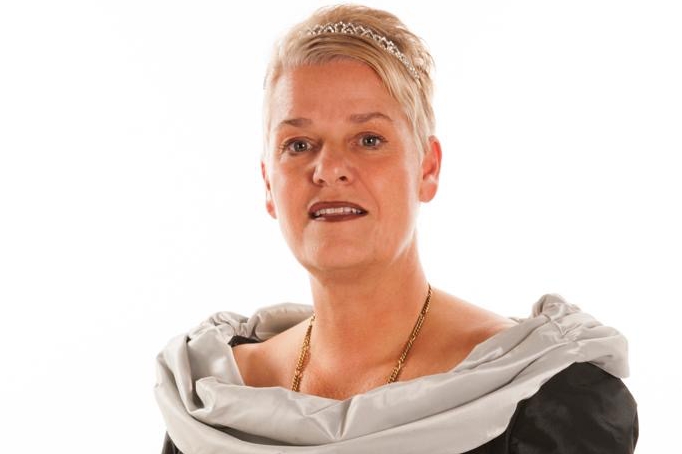 Prinses Marjo I van de Bokkerieërs kiest best versierde buurt en huis