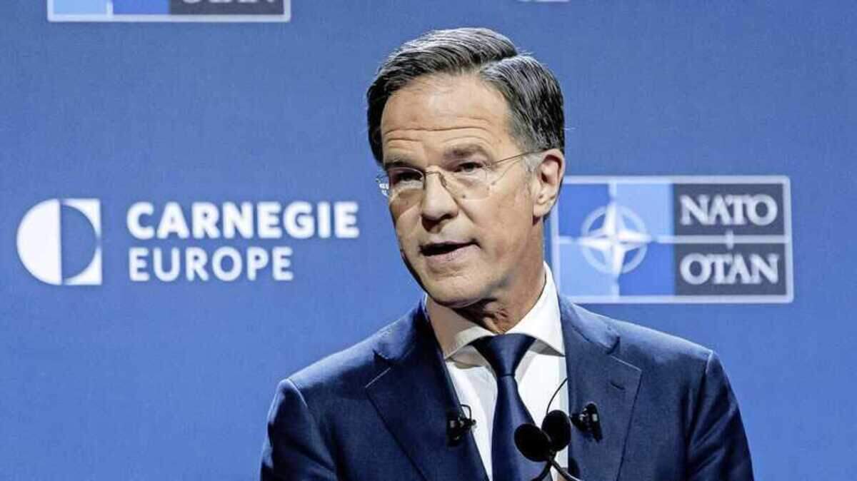 Rutte: NAVO-toetreding simpelste, maar niet enige uitweg Oekraïne | De ...