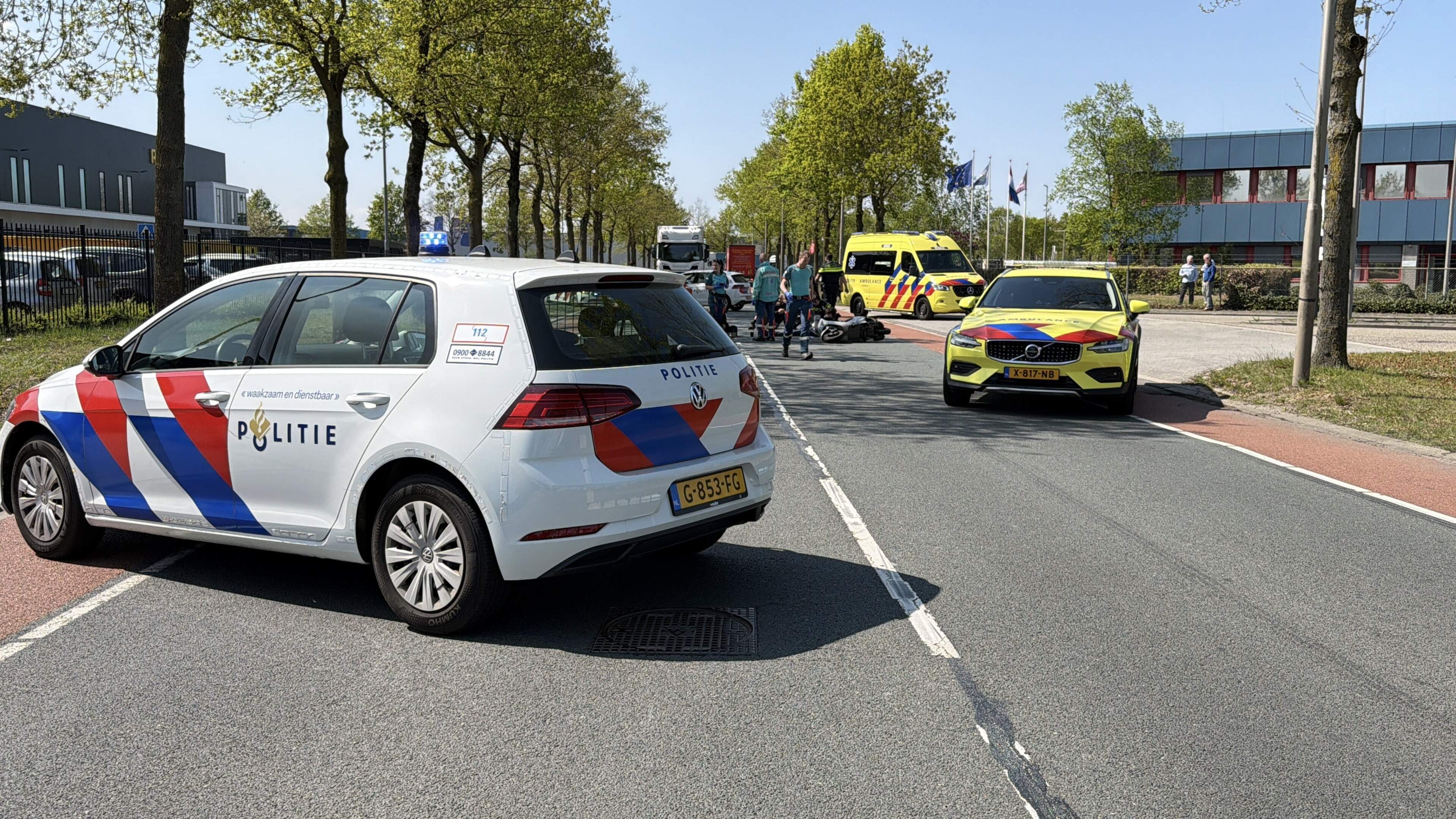 Meerdere gewonden bij verkeersongeluk op industrieterrein in Blerick.