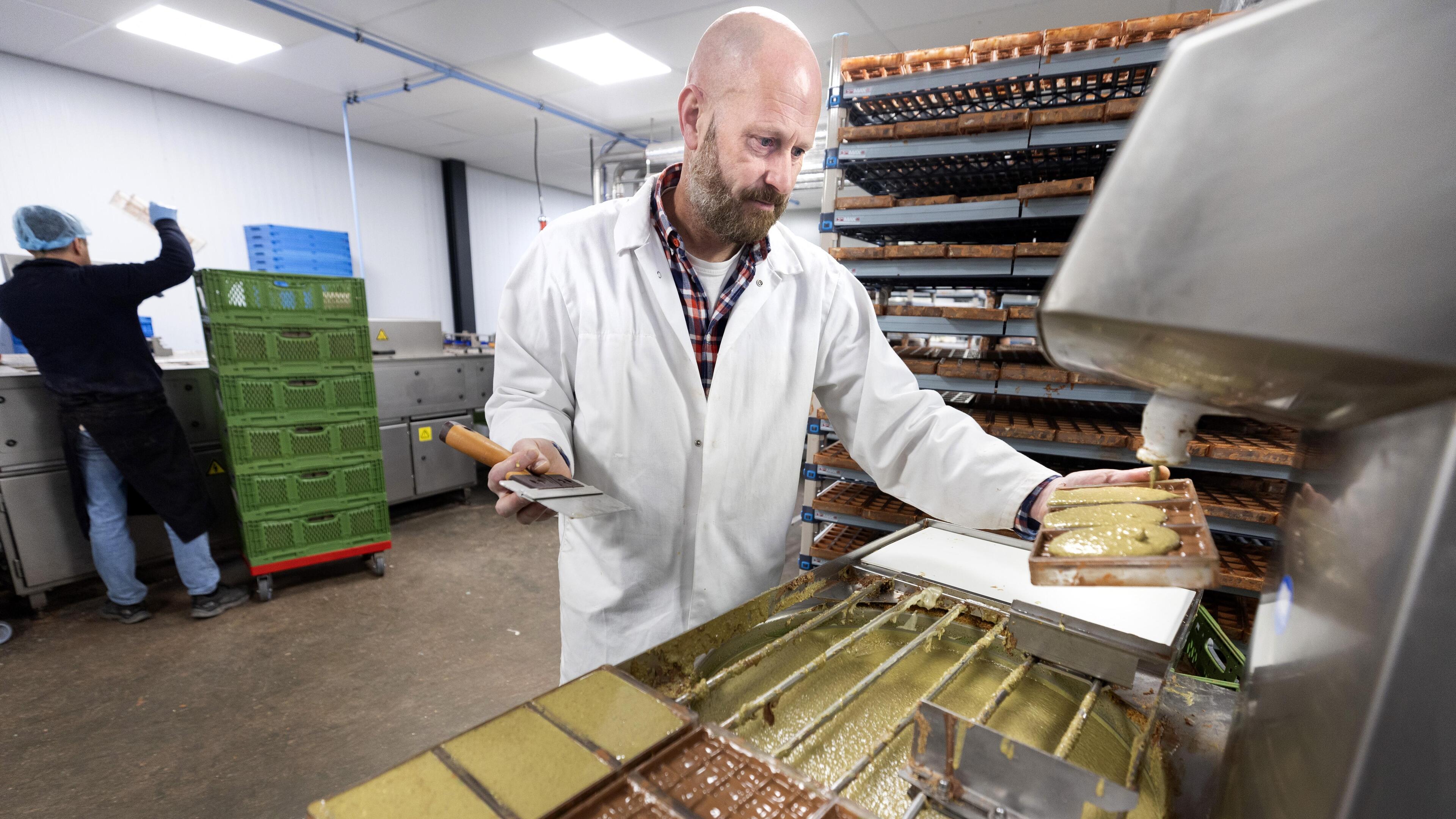 Chocolatier uit Schinnen heeft opvolger Dubai-reep al klaarliggen: ‘Ik hoor mensen zeggen dat die no
