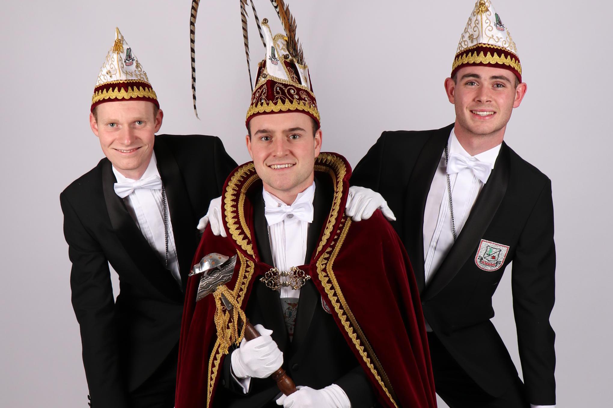 Familie Coppus deelt de lakens uit in het rijk van de Keavers