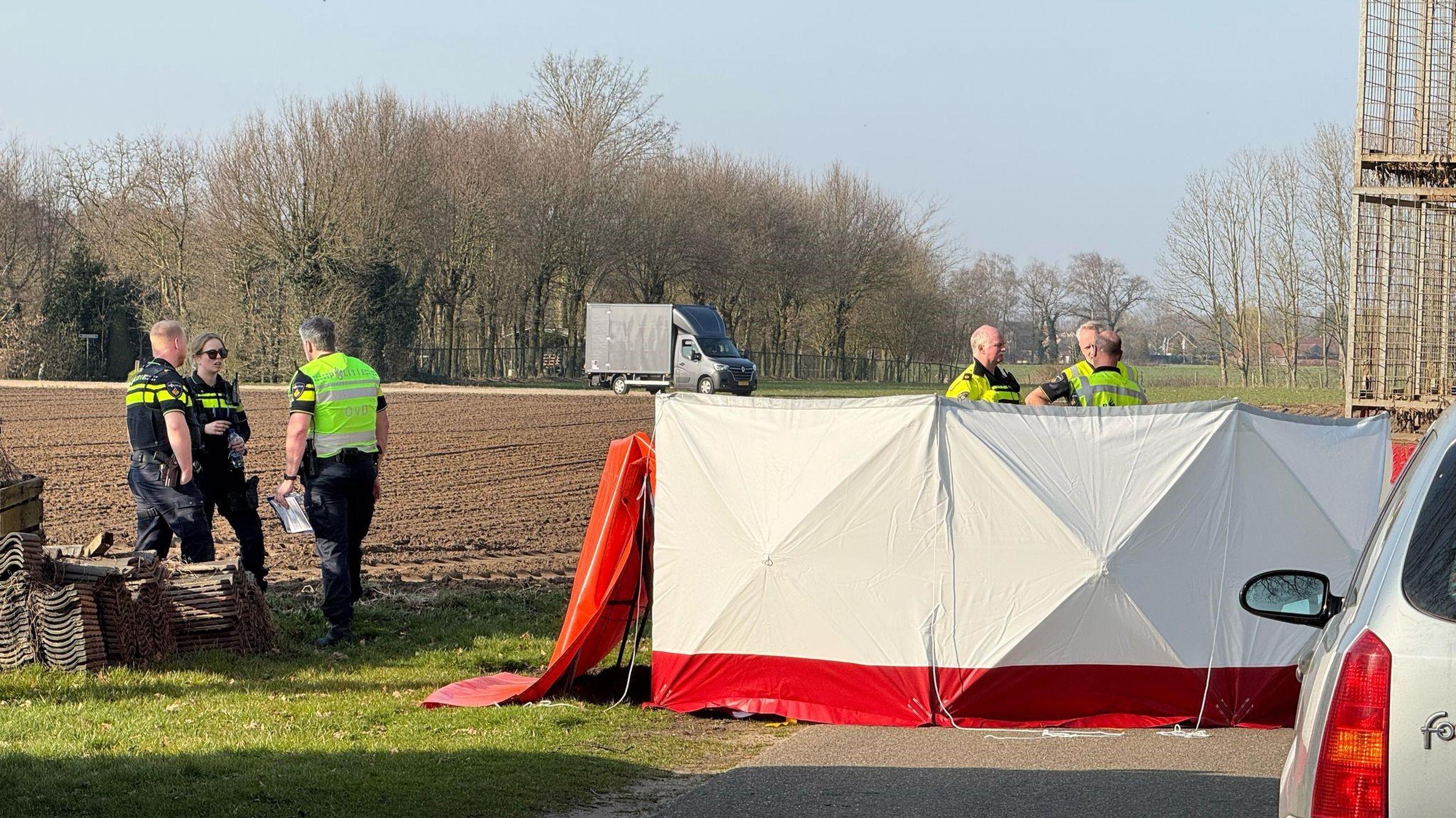 Fietser komt om het leven bij botsing met tractor in Stramproy