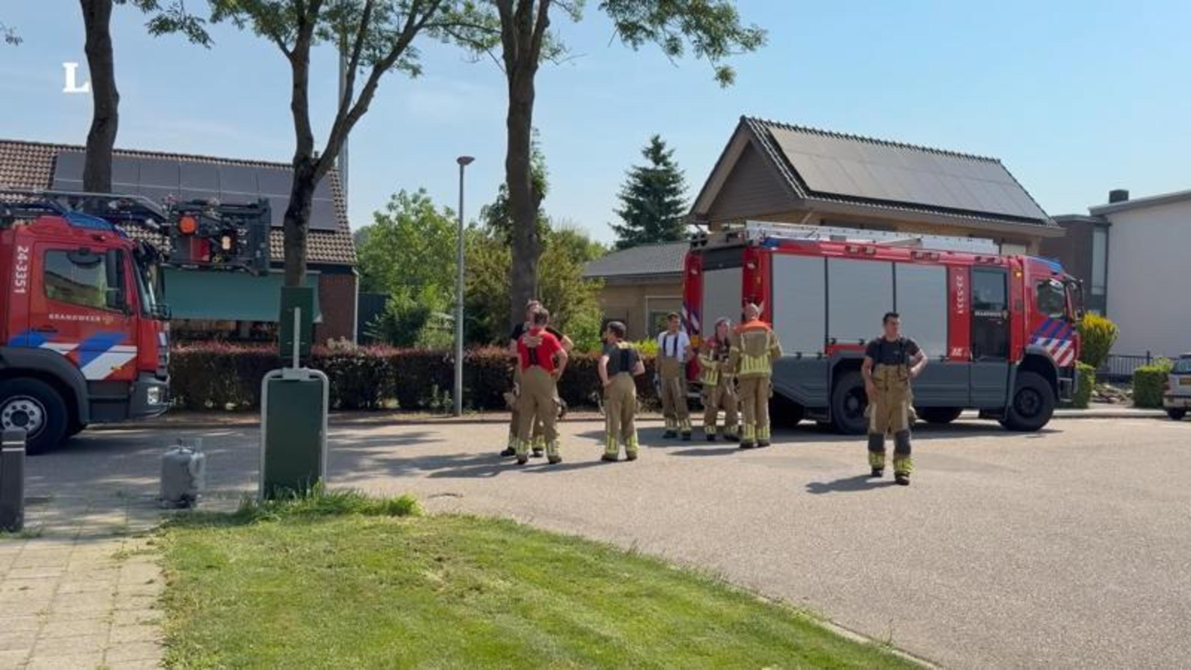 Garage en auto zwaar beschadigd door brand in Susteren: persoon lichtgewond