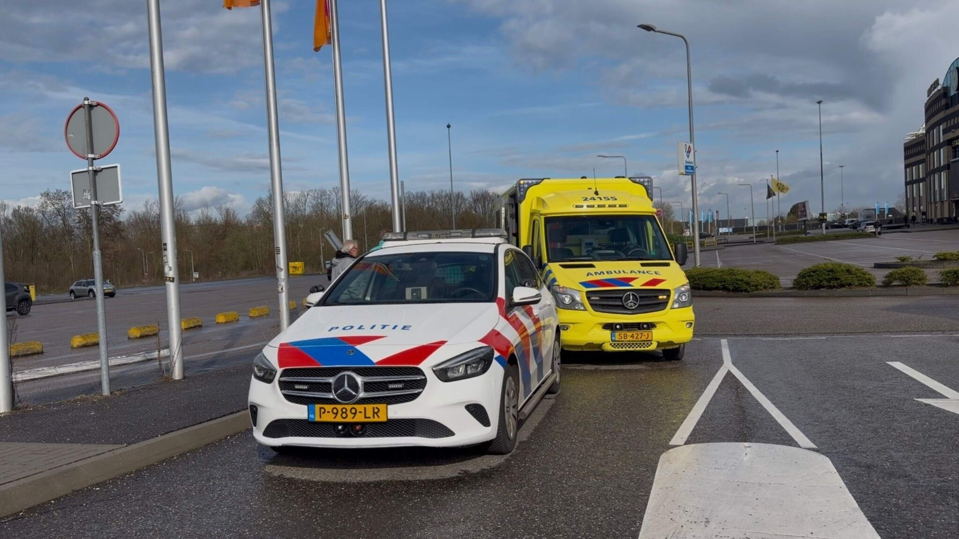 Fietser gewond na botsing met auto in Kerkrade.