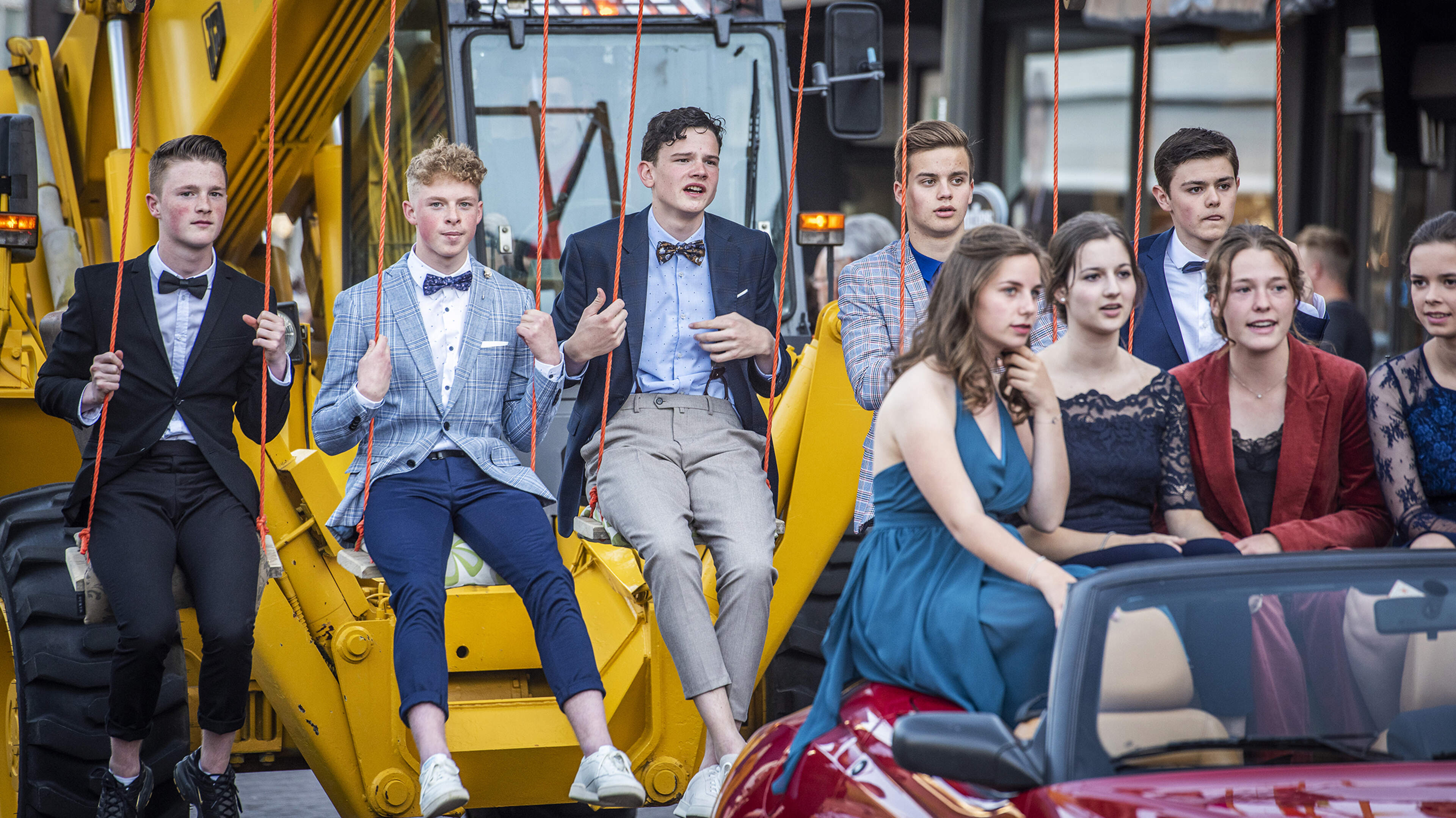 Van de duurste sportauto’s tot minidriewielers: de Limburgse middelbare scholen zagen wederom bijzon