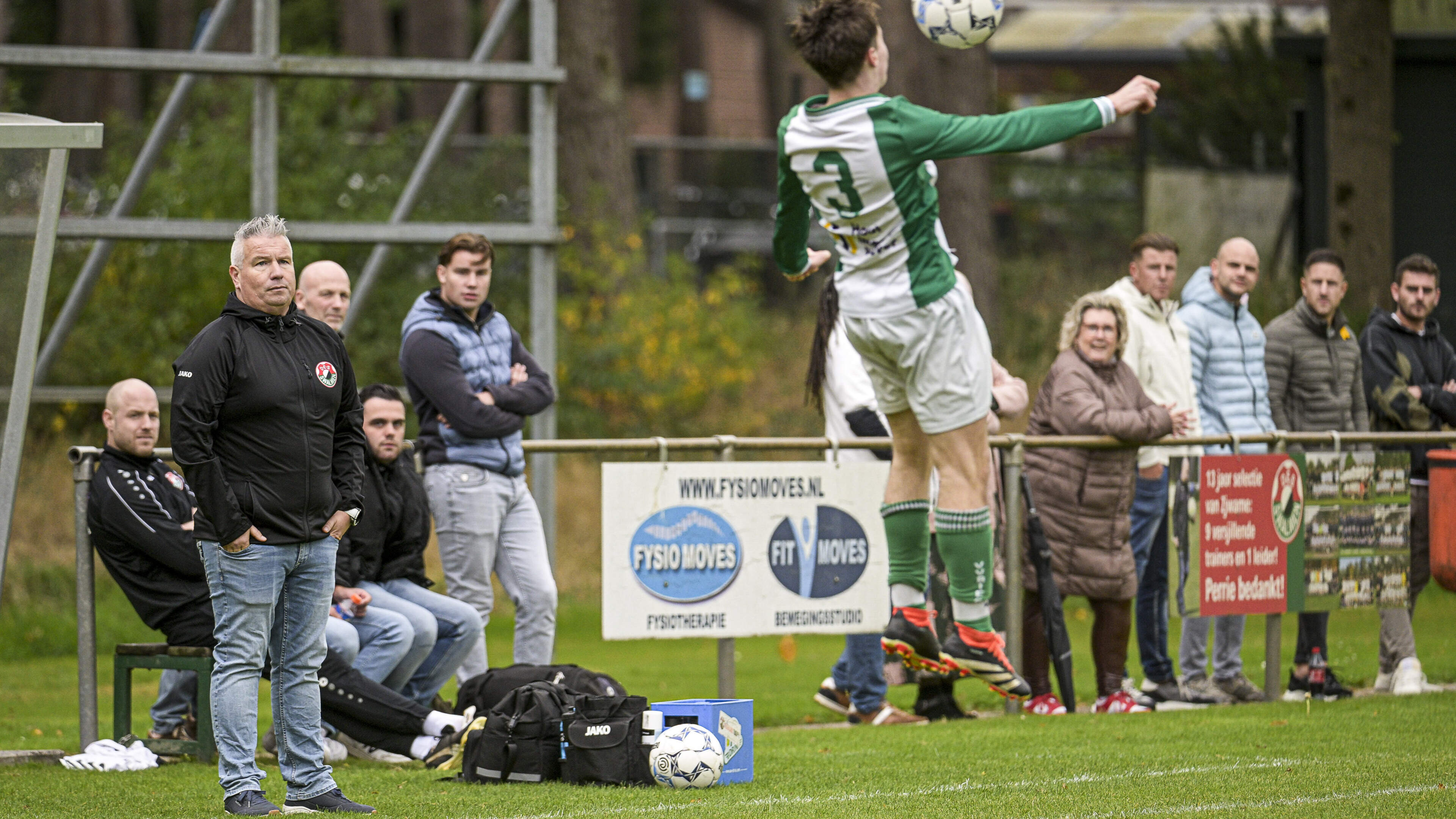 Na 38 jaar bij Bieslo geeft DES Swalmen-trainer Rik Driessen ‘zijn tweede thuis’ het nakijken (4-0):