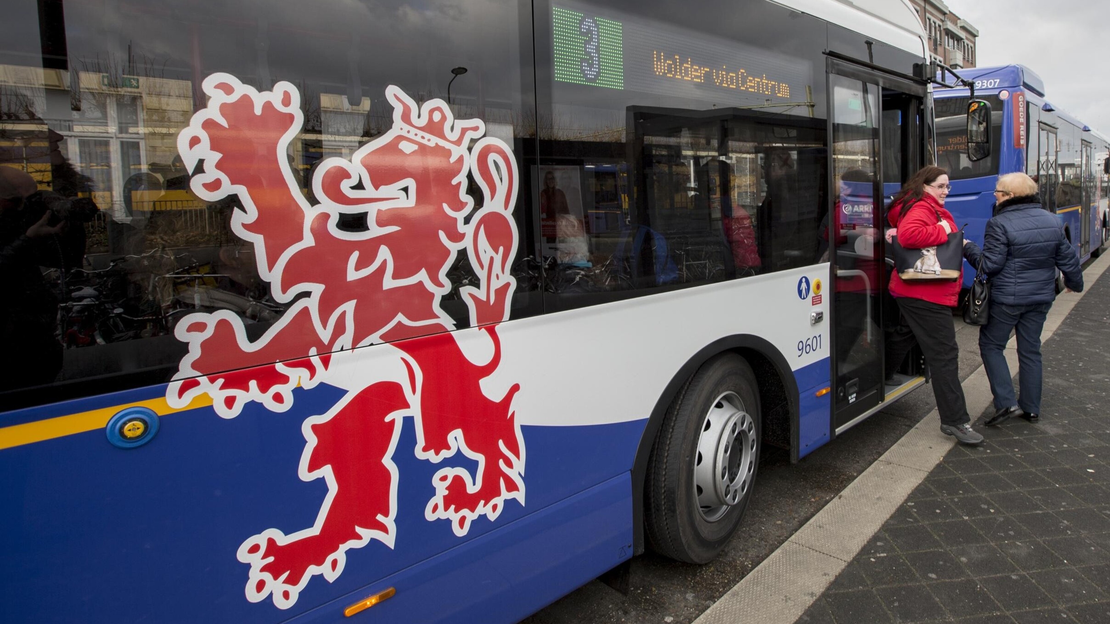 Arriva Limburg: aanpassingen in dienstregeling tijdens en na carnaval; geen borrelbussen met vastela