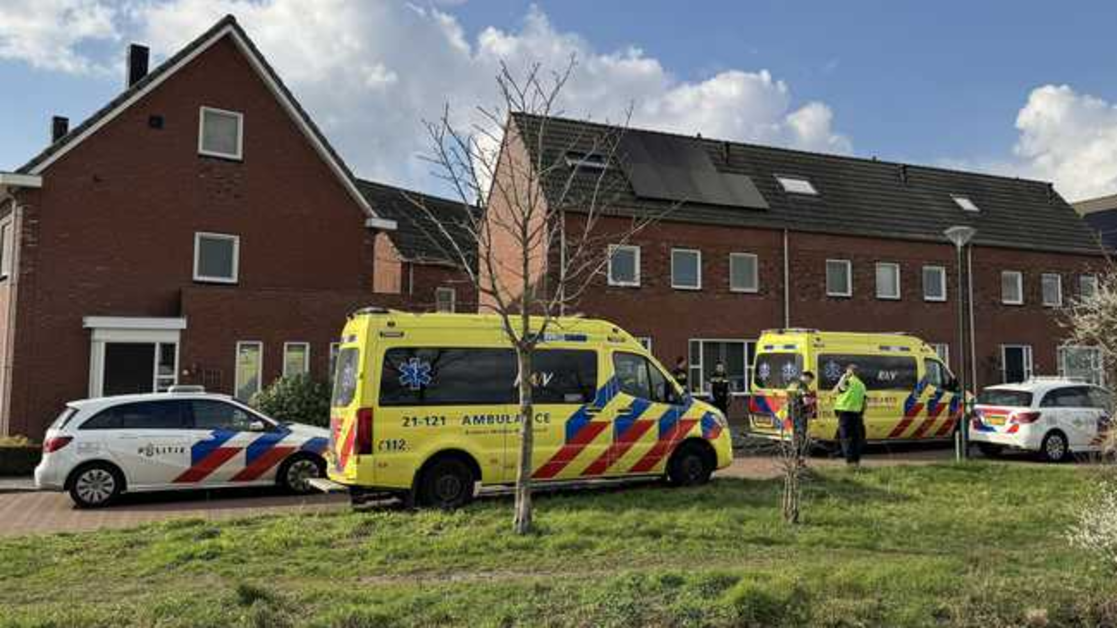 Kind overleden en ander kind zwaargewond bij steekpartij in Boekel, moeder omgekomen bij aanrijding
