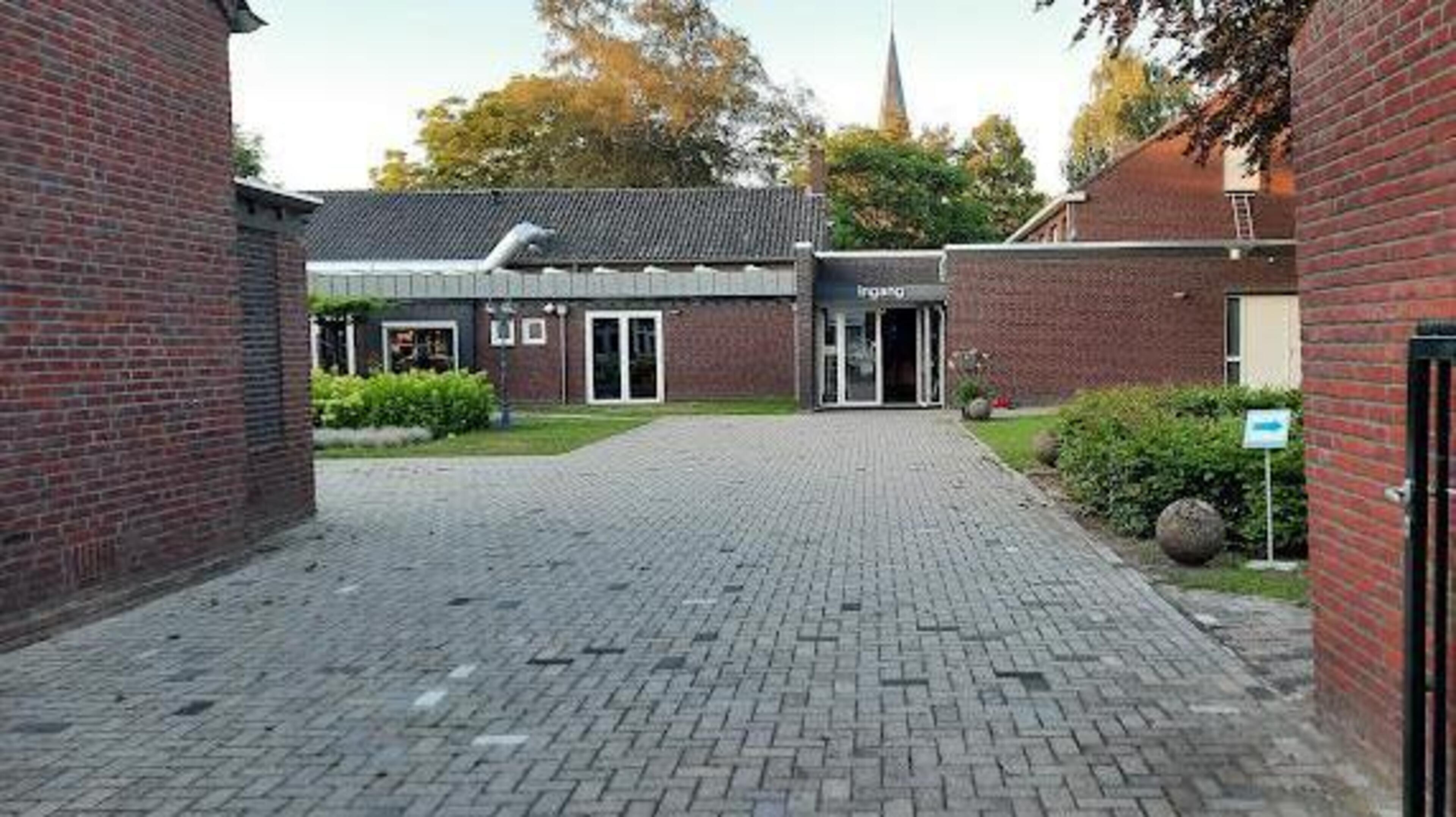 Kinderen tijdelijk azc Maasbree naar school in gemeenschapshuis Panningen
