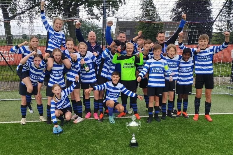 SNA en VV Linne gaan samenwerken bij oudste jeugd: ‘Als ze hoger gaan spelen, merk je dat de verhoud