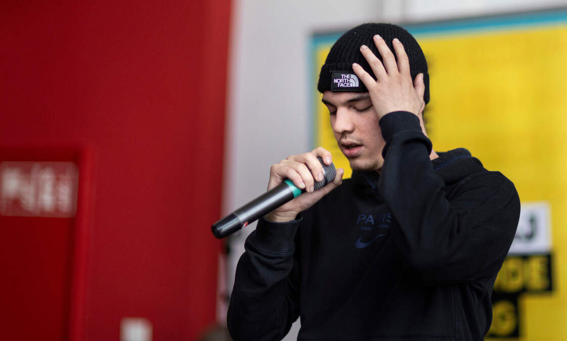 Voor rapper Jayden (16) en ontwerper Vera (18) uit Geleen is kunst het ...