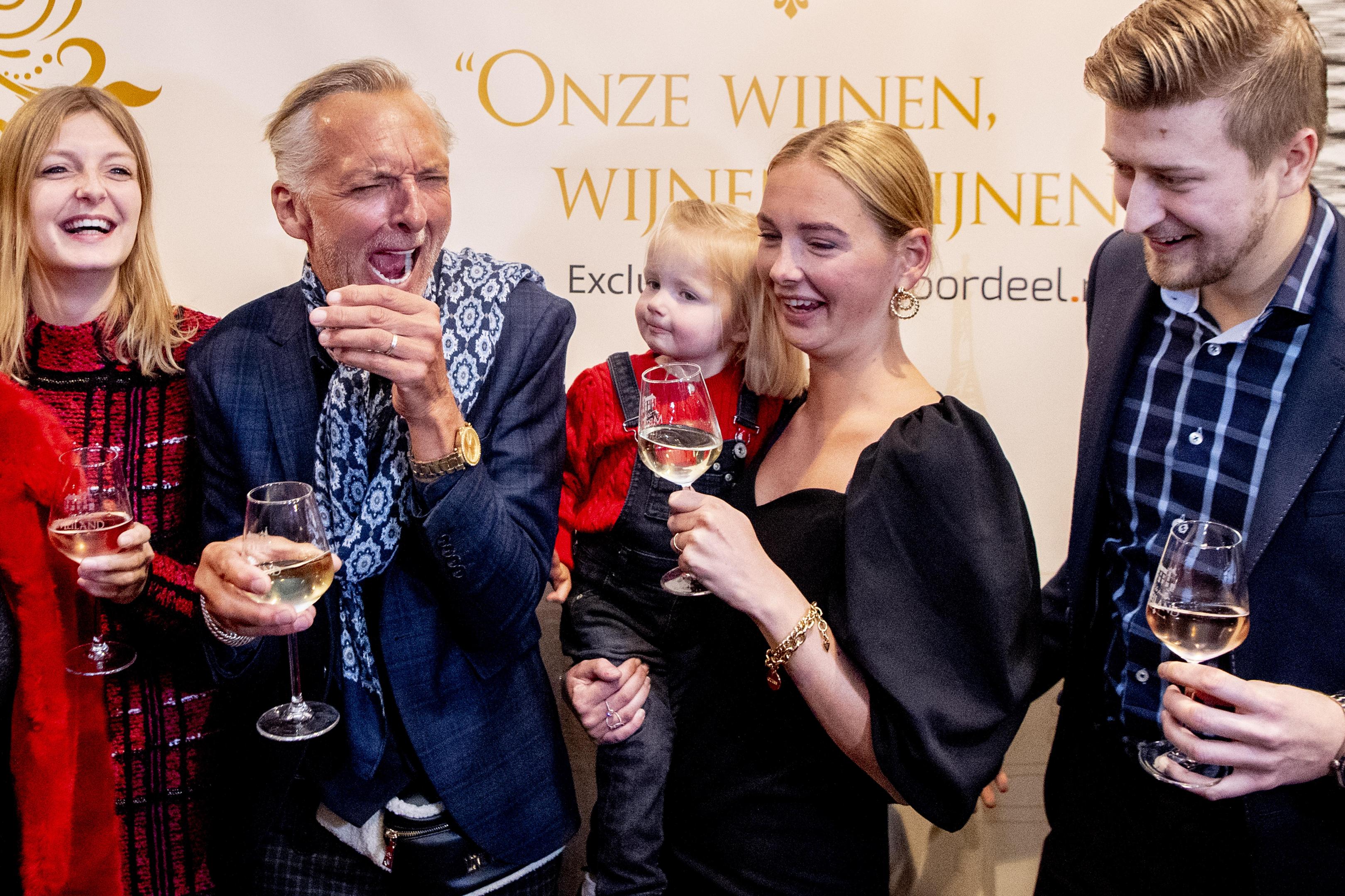 Hoe vaak mag de driejarige Claire nog te zien zijn in 'Chateau Meiland'? |  De Limburger