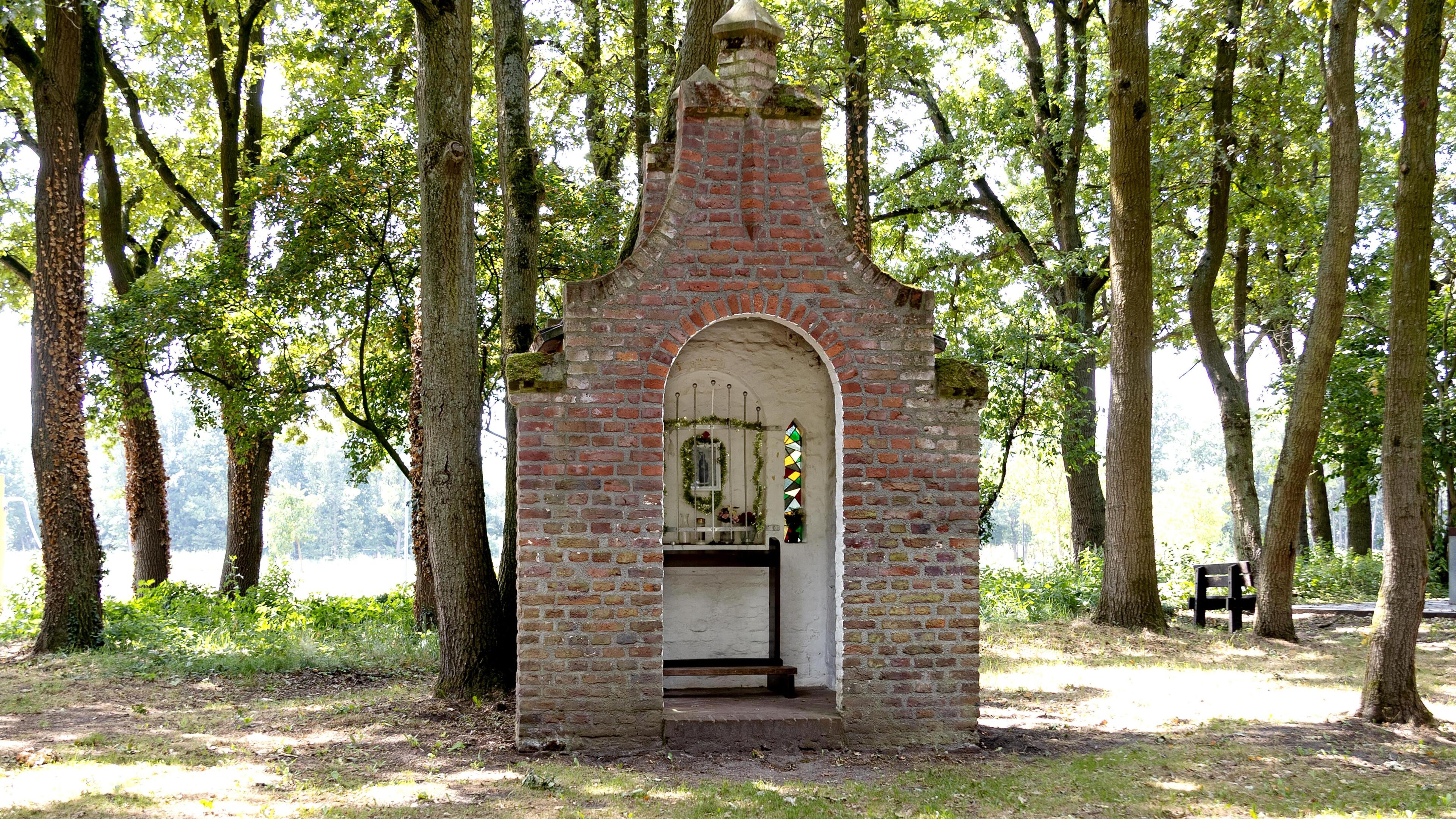 Drie jaar na diefstal krijgt Sint-Janskapel in Venlo weer een nieuw beeld van Johannes de Doper