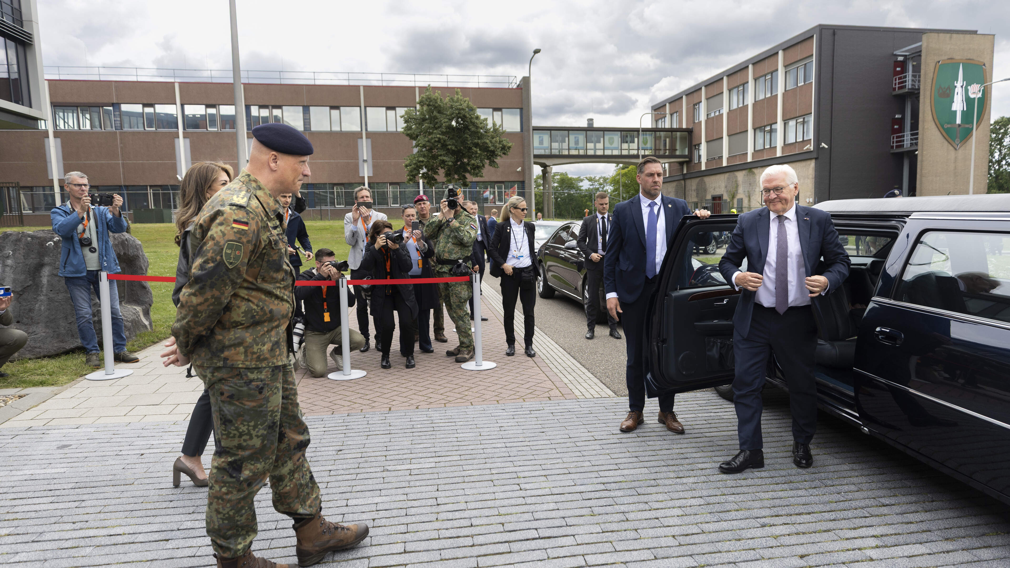 Brunssum kan opgelucht ademhalen na bezoek van Duitse president Steinmeier, NAVO-hoofdkwartier blijf