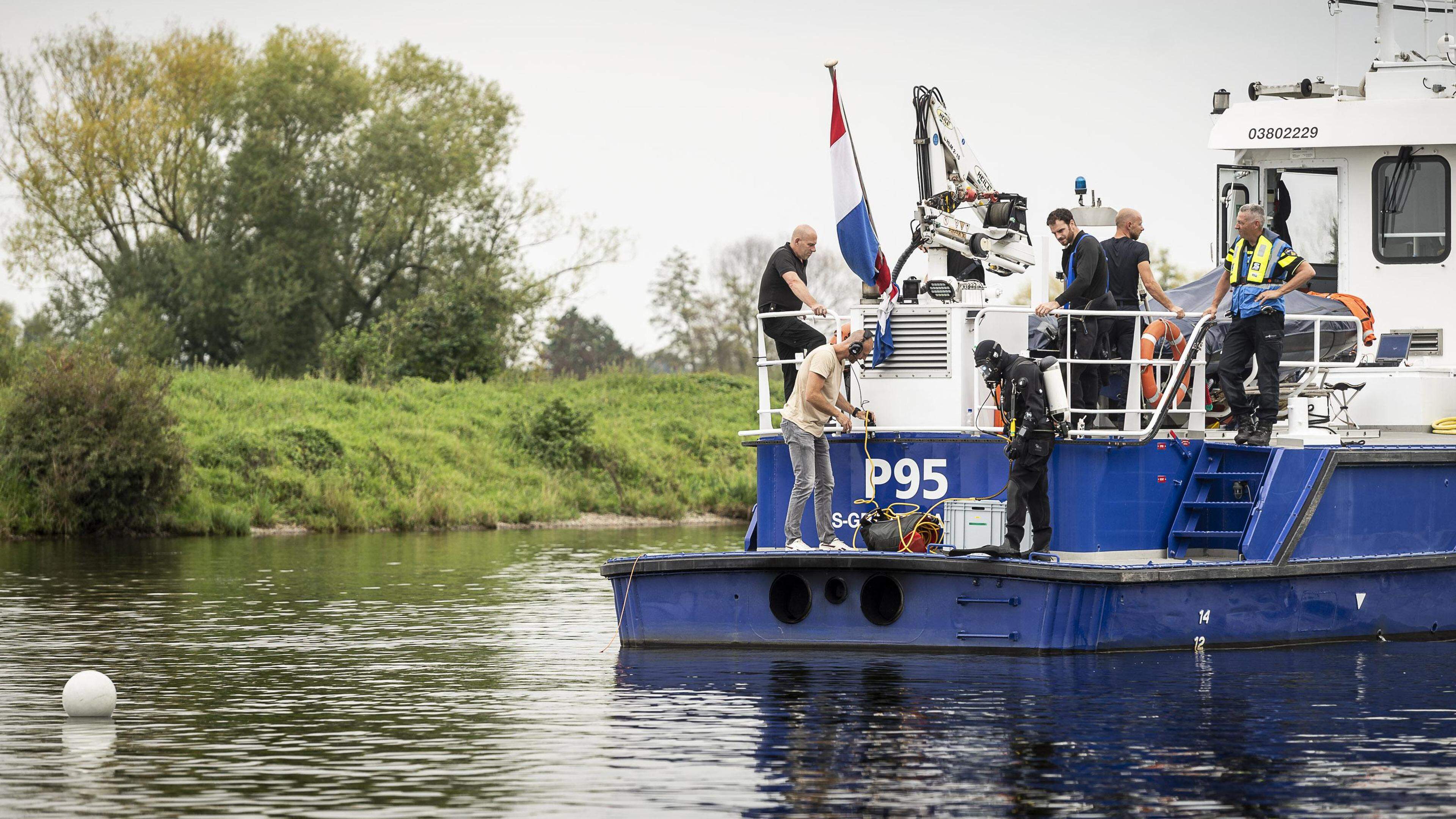 Drie jaar na dodelijk ongeval speedboot Ool: wie is schuldig aan dood Mike (20) uit Linne en aan hoo