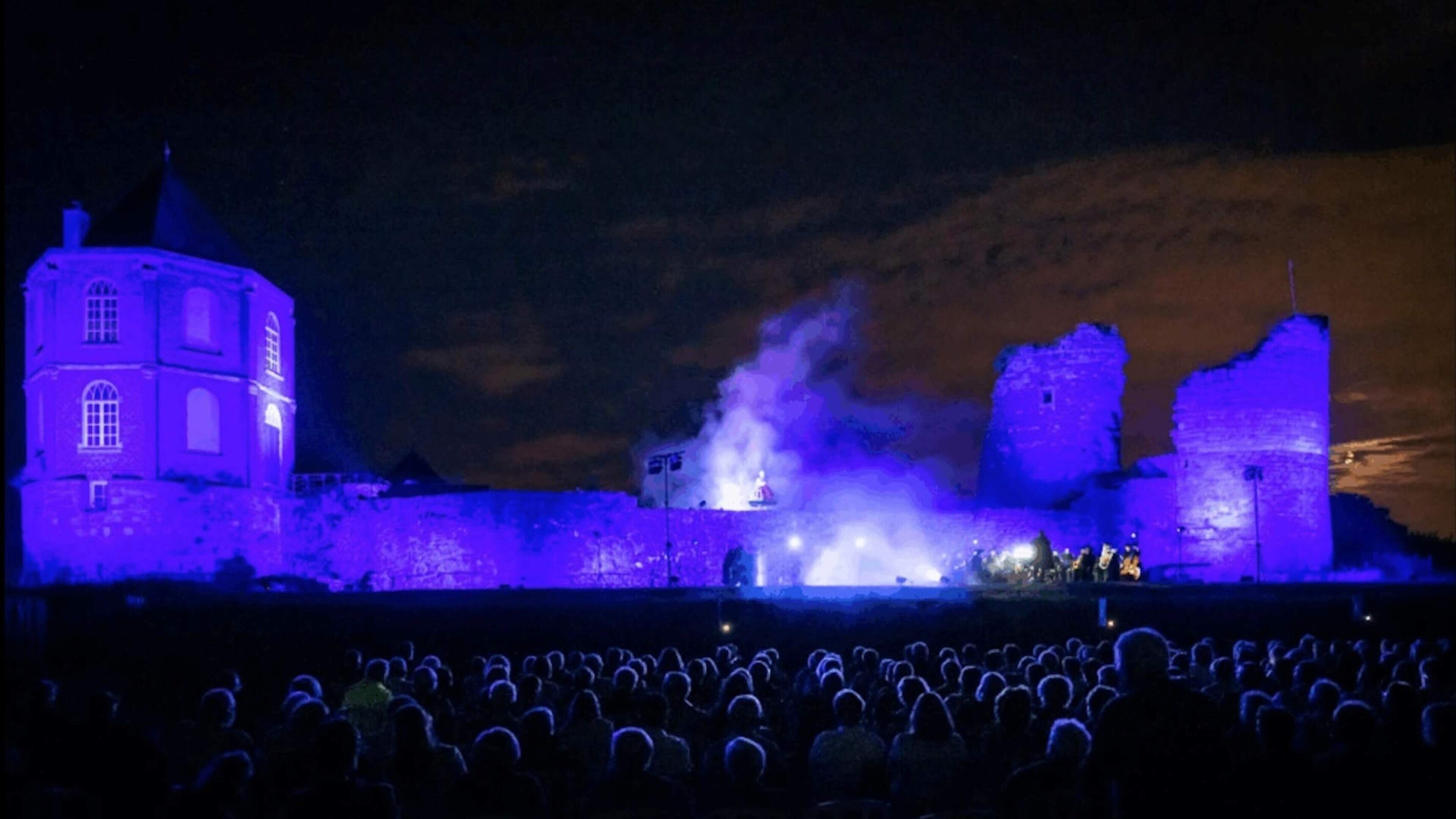 Reinoud van Gelre herleeft in openluchtvoorstelling in kasteelruïne van Montfort