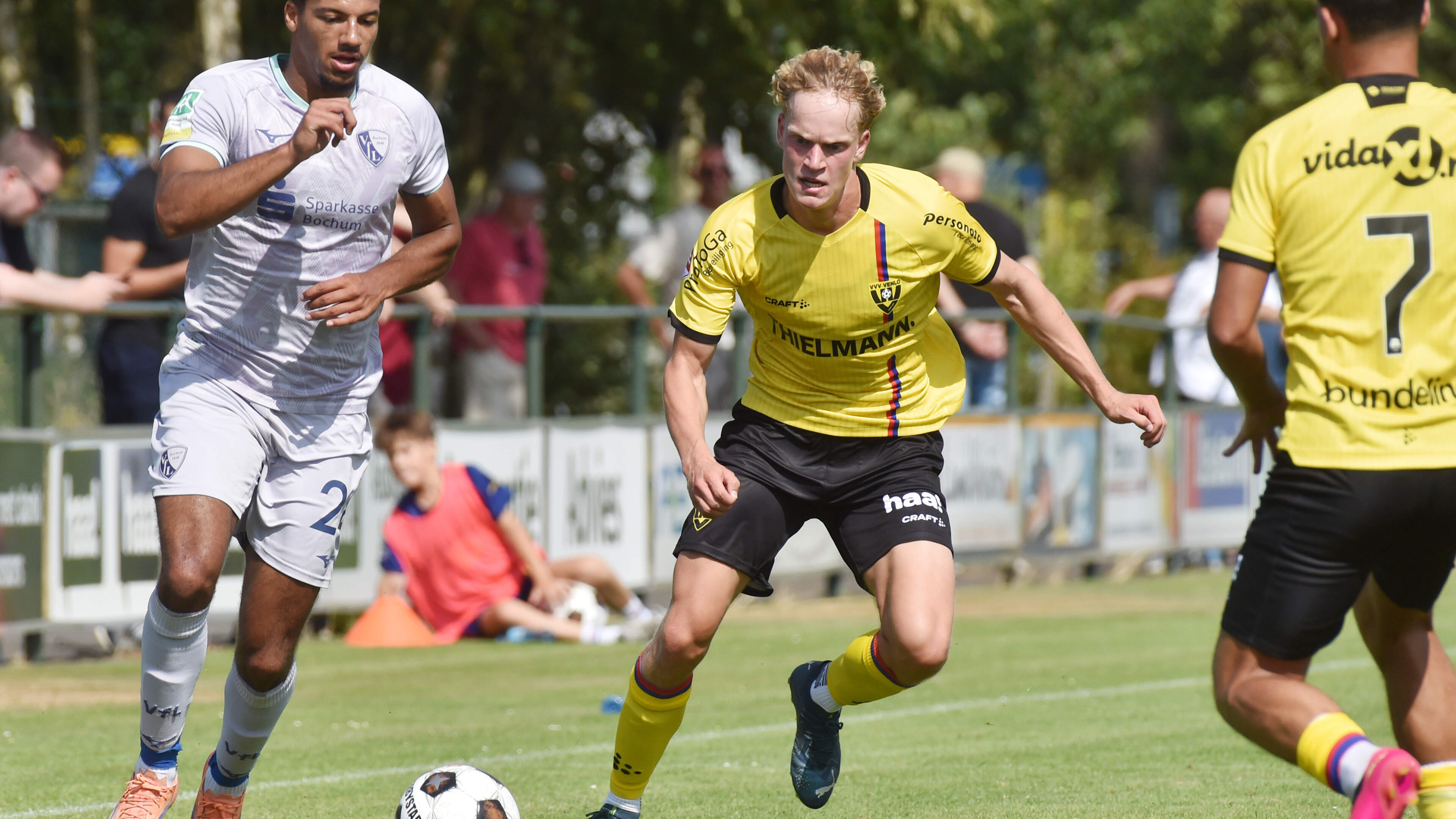Zandbergen en Schalk opnieuw trefzeker, maar VVV wint niet van amateurs