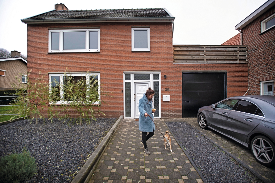 In het huis van Romy in Hulsberg heeft haar vader een bijzondere plek