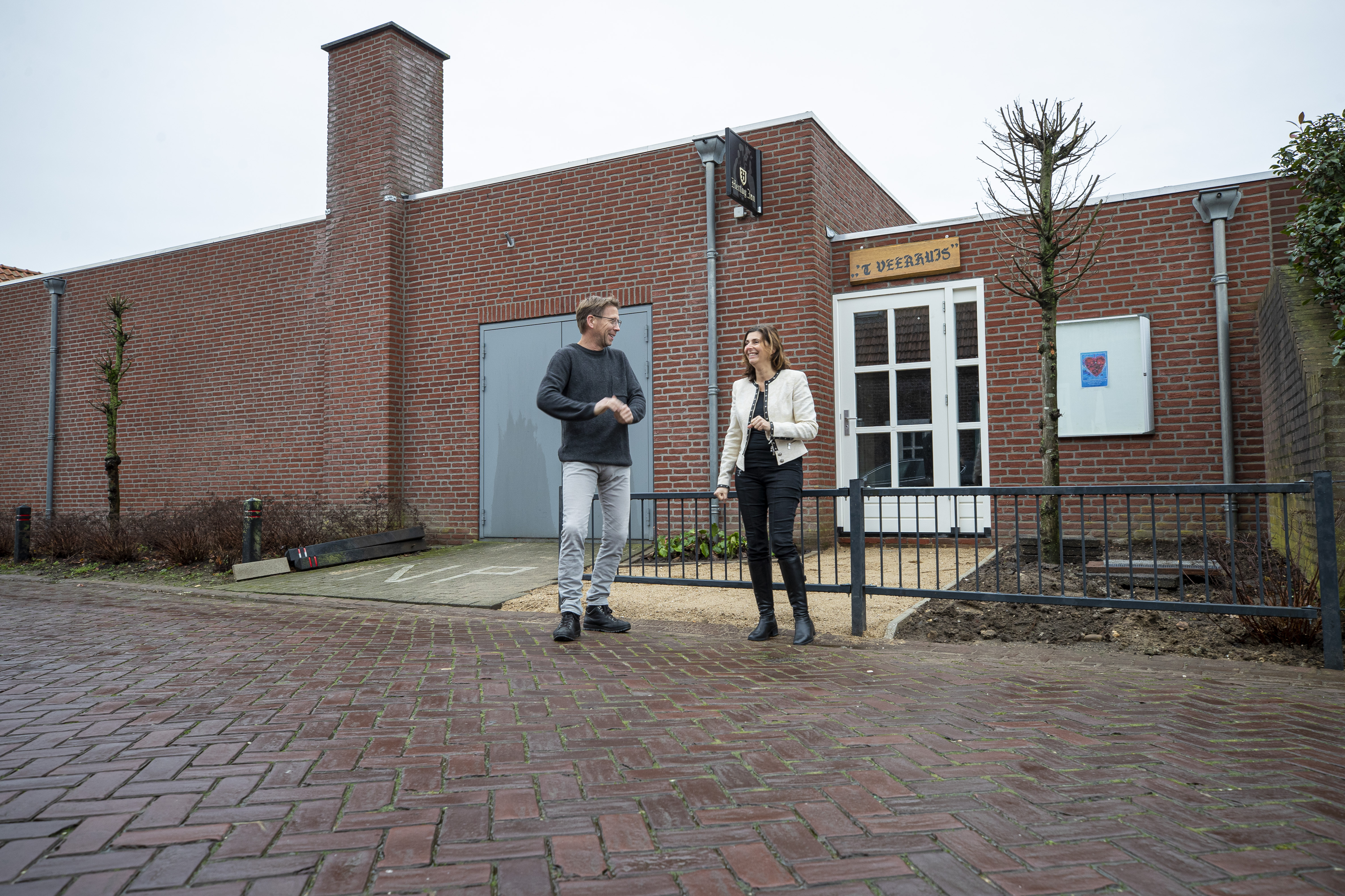 Gemeente en eigenaars wijzen naar elkaar; impasse dreigt voor nieuw gemeenschapshuis in Aijen