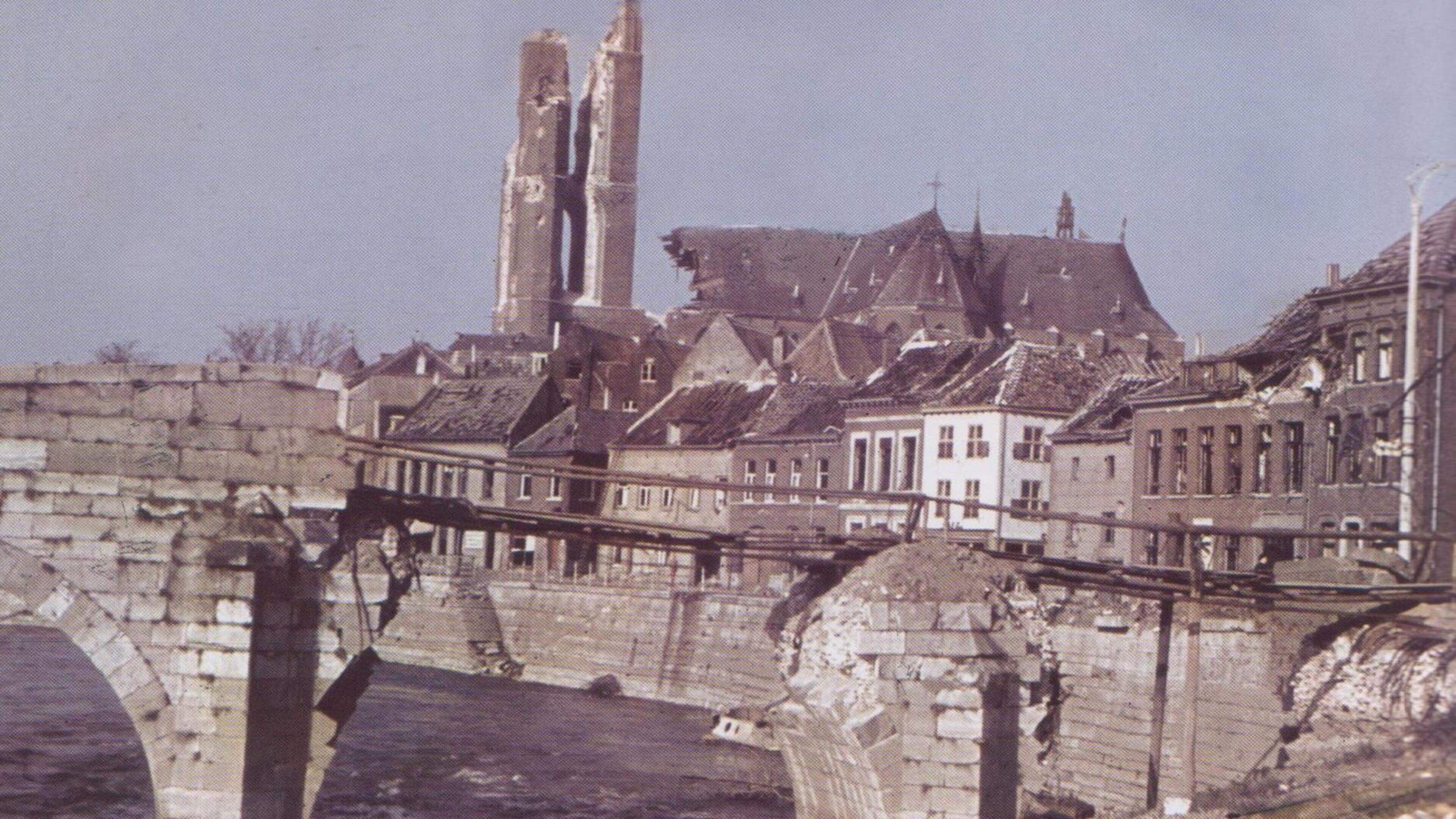 VVV-gidsen brengen verhalen over de bevrijding tot leven in Roermond, Sint Odiliënberg en Stevenswee