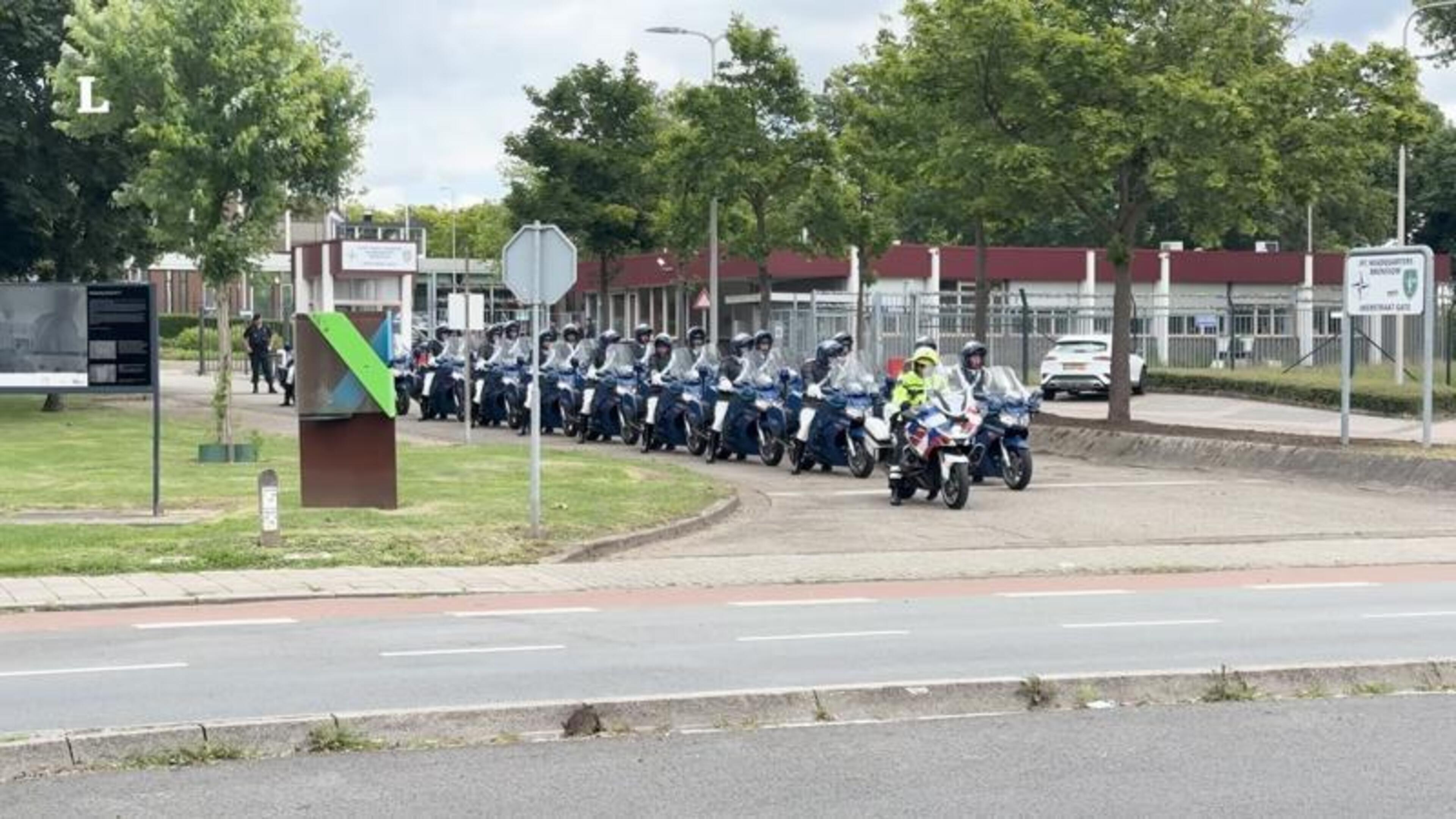 Koning bezoekt NAVO-hoofdkwartier in Brunssum