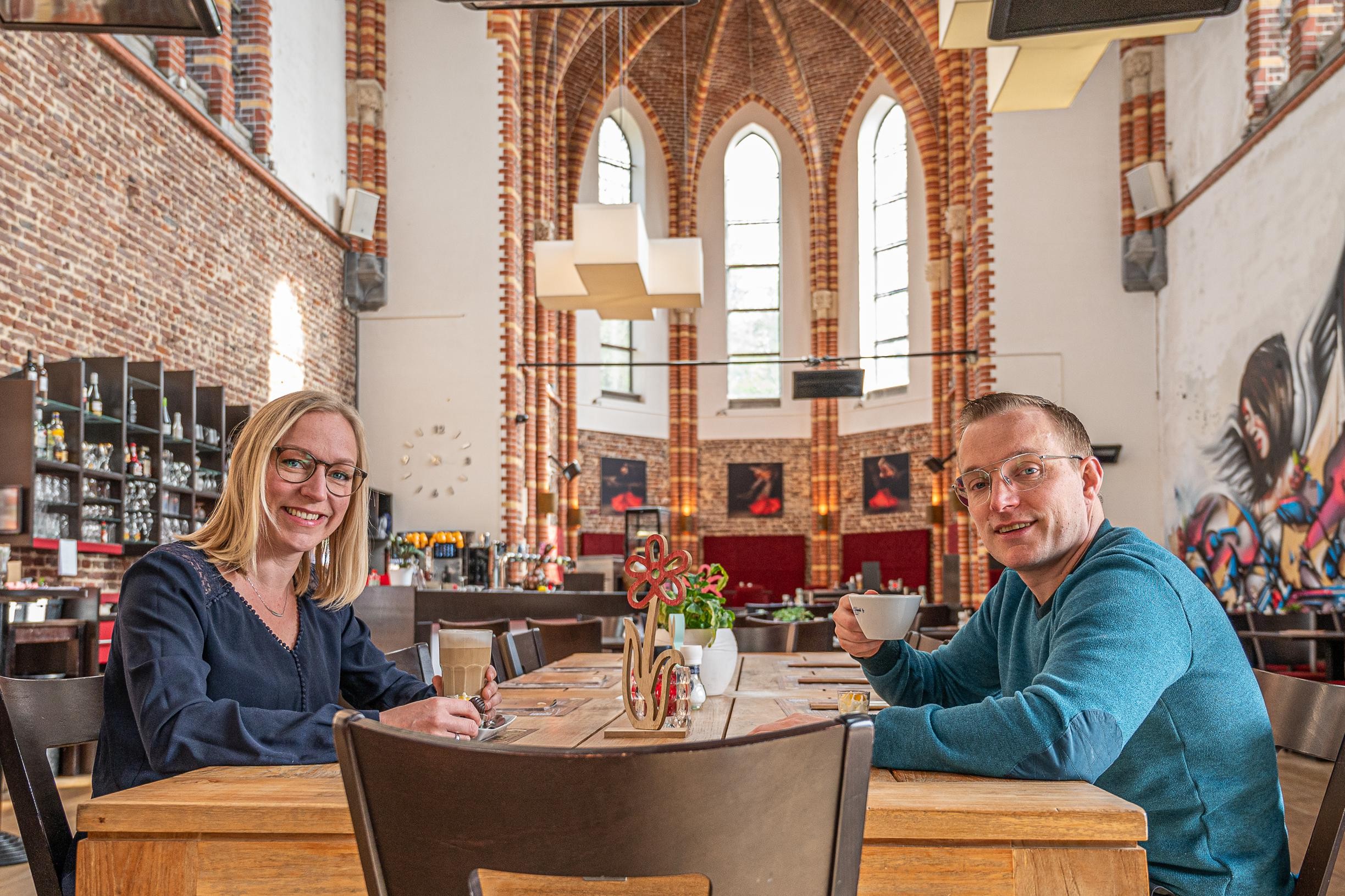 Nog steeds richten bezoekers van Klooster Abshoven in Munstergeleen hun hoofd ten hemel: ‘Er komen n