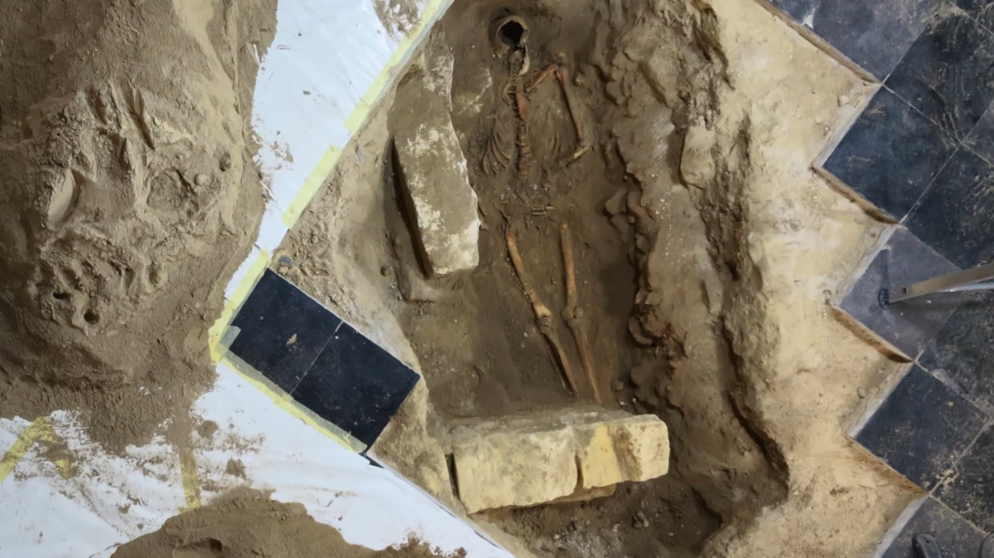 Onderzoek naar d’Artagnan niet op dood spoor: skelet wordt op meerdere plekken doorgelicht