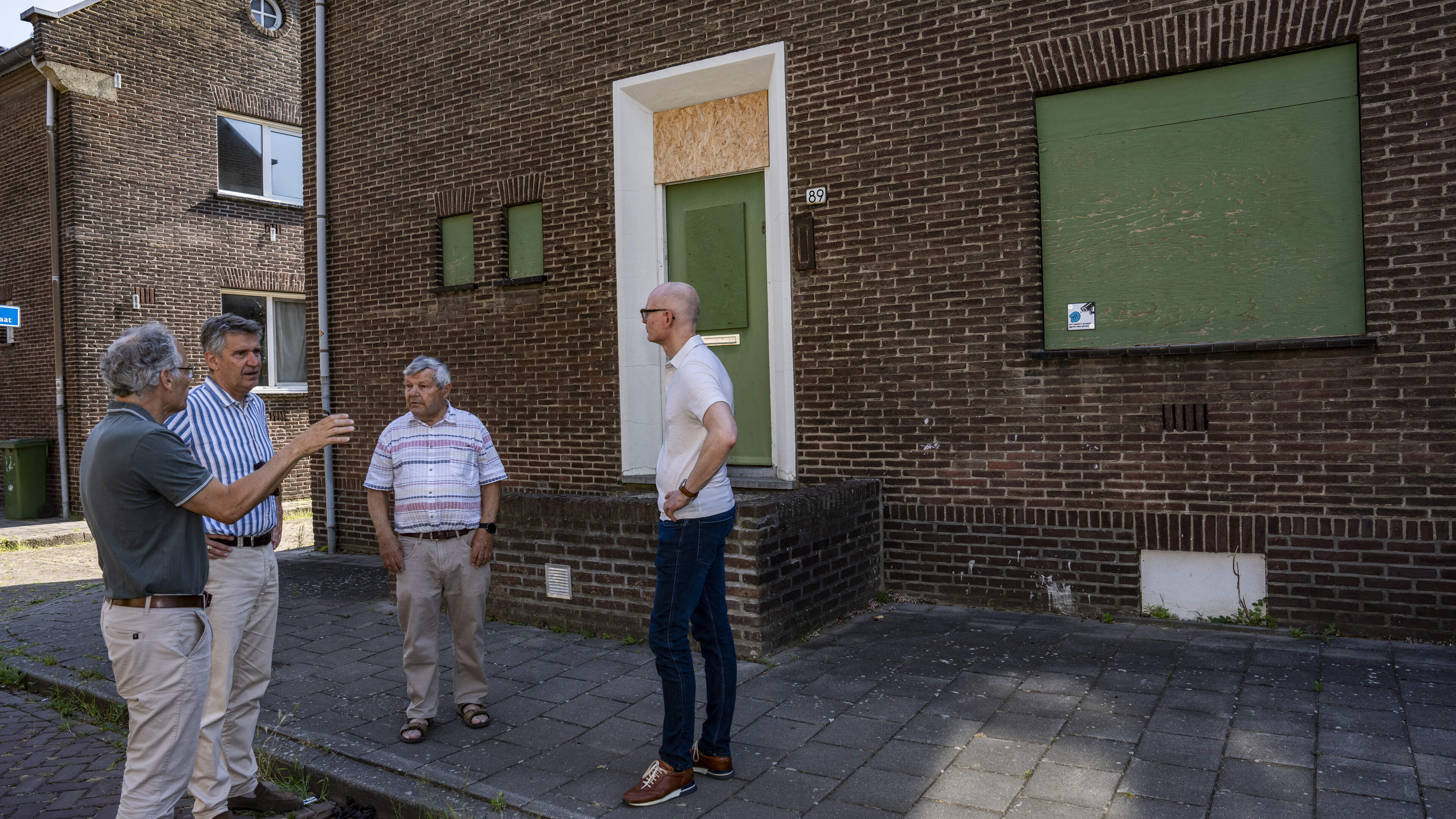 Bewoners Burgemeestersbuurt in Maastricht klagen over verloedering: ‘Kennelijk zijn stenen belangrij