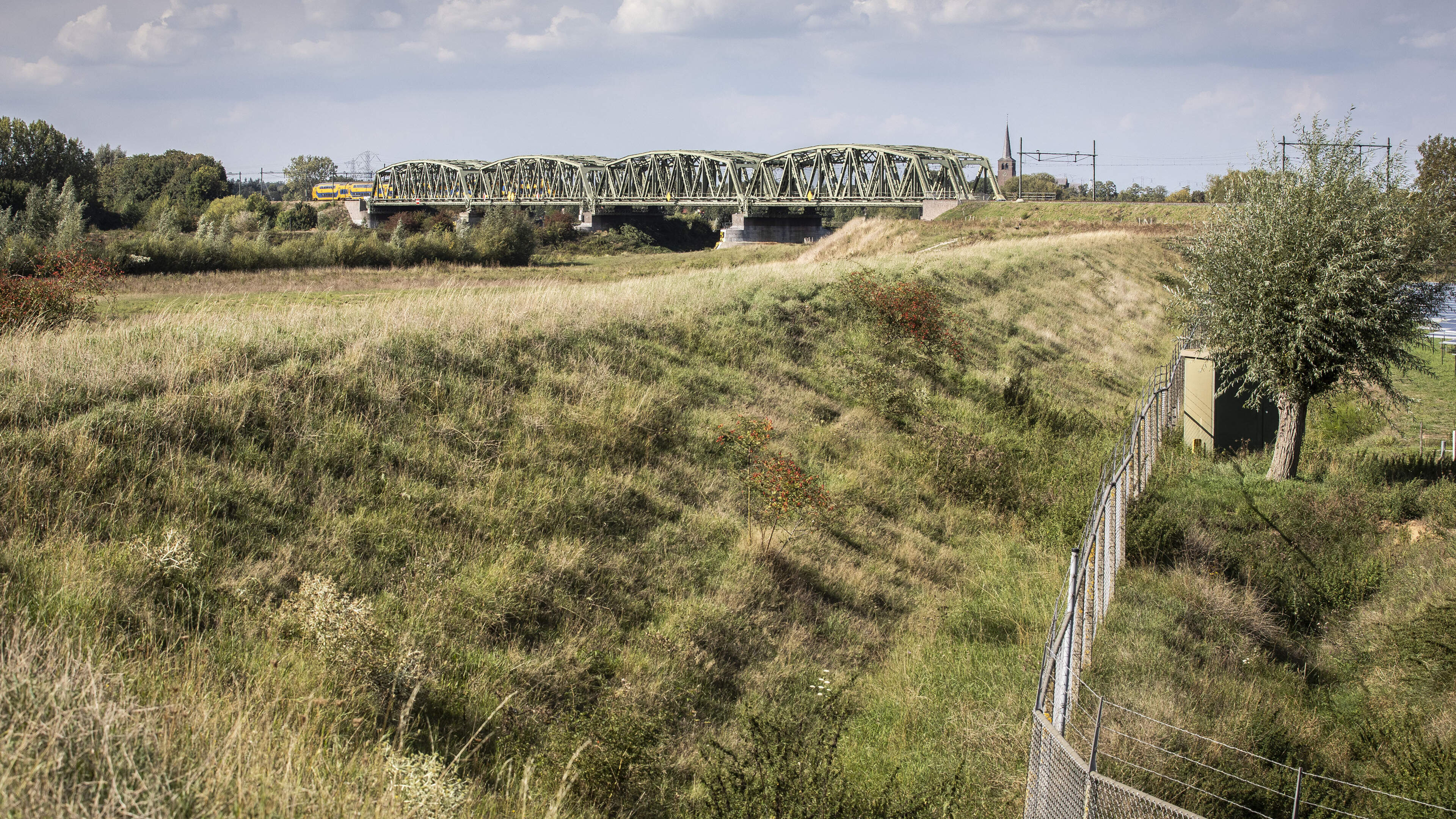 Fietsbrug Leeuwen-Buggenum lijkt er niet te komen nu provincie de bijdrage intrekt, al geeft de geme