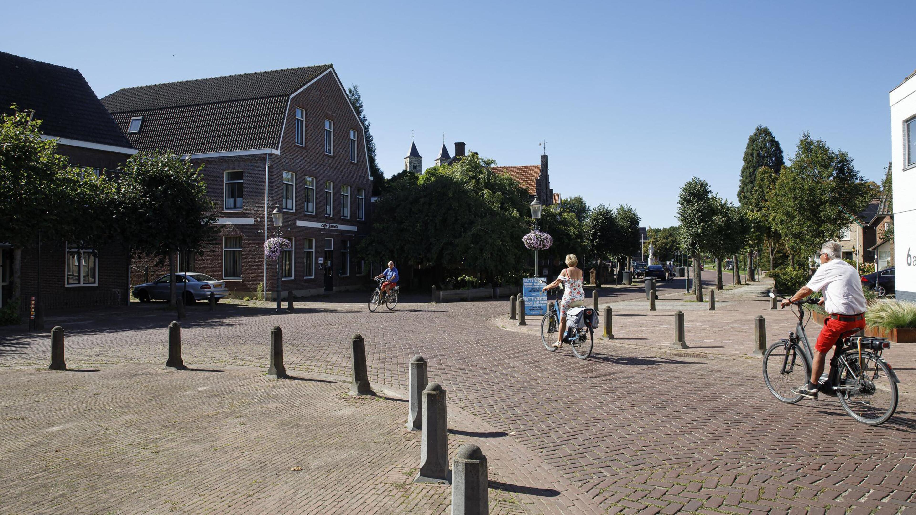 Bewoners Sint Odiliënberg slepen gemeente Roerdalen voor de rechter: ze willen horeca in café Smeets