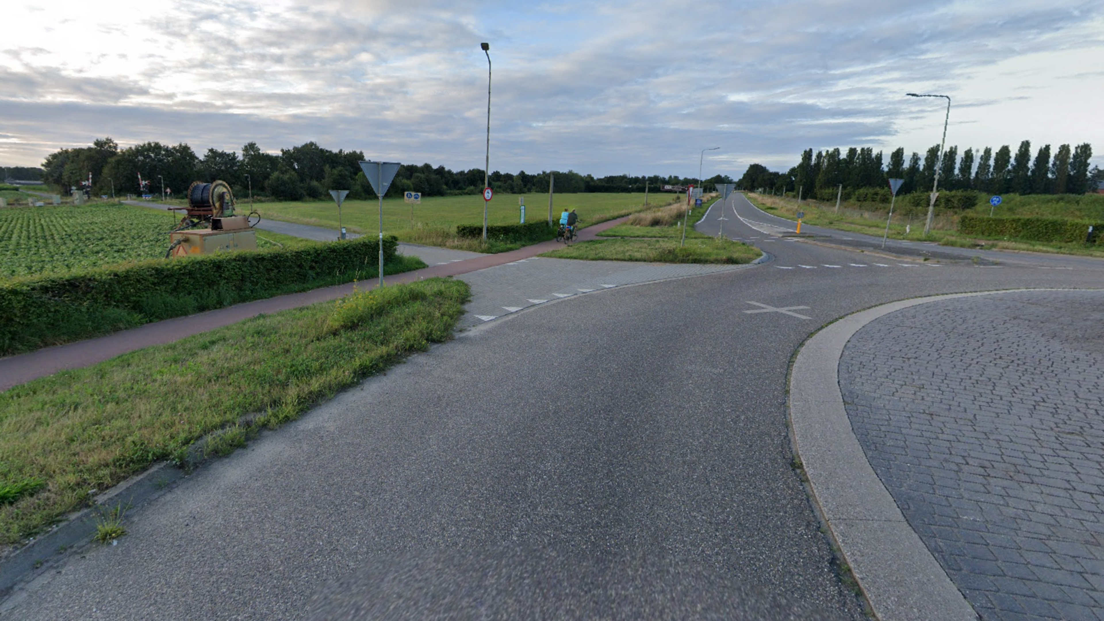 Wegen in Reuver raken vol door nieuwbouwwijk: openen spoorwegovergang moet verlichting geven