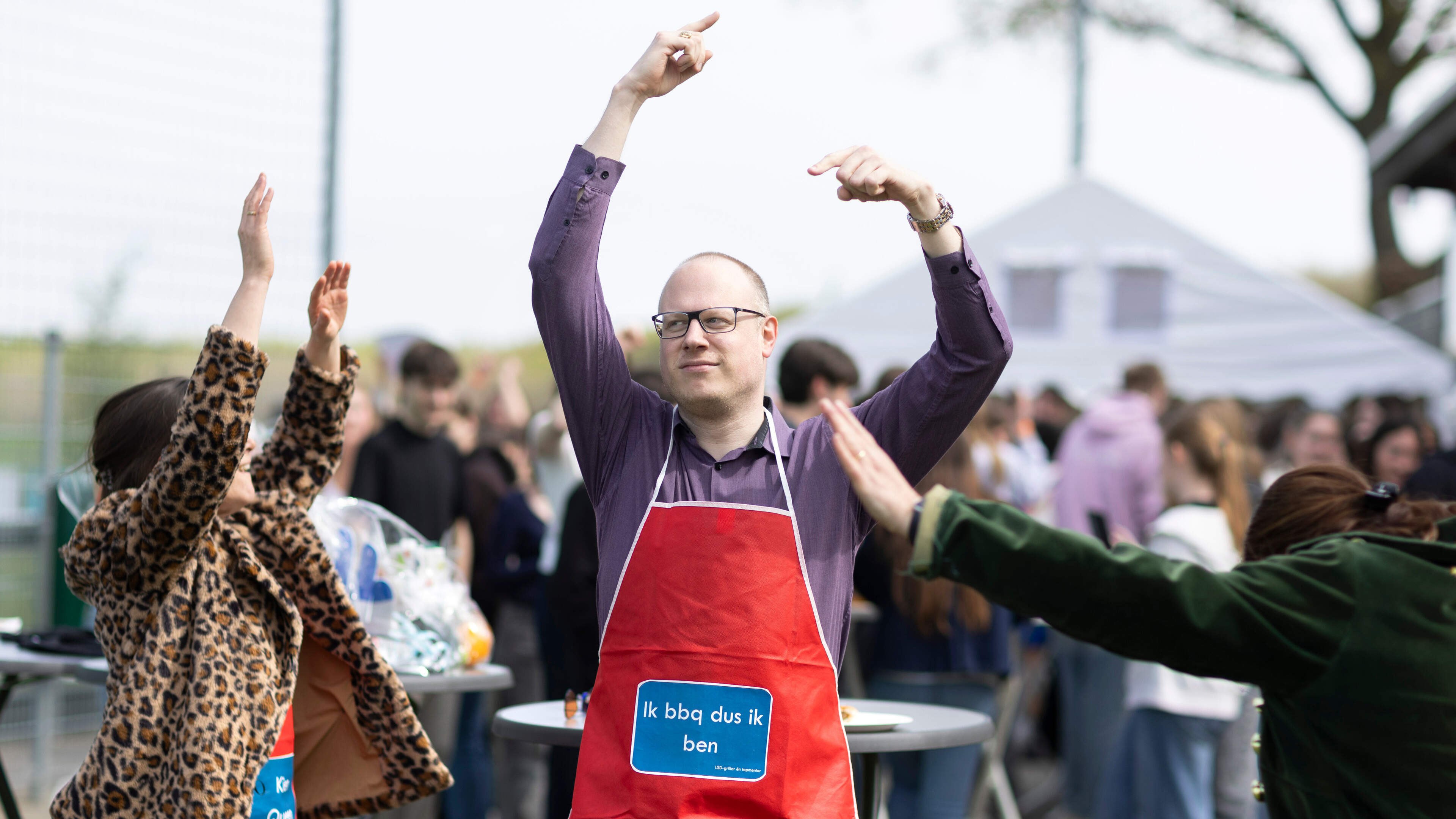 Scholen streven naar ‘gecontroleerd leuke’ laatste schooldag eindexamenkandidaten: ‘Je wilt kunnen i
