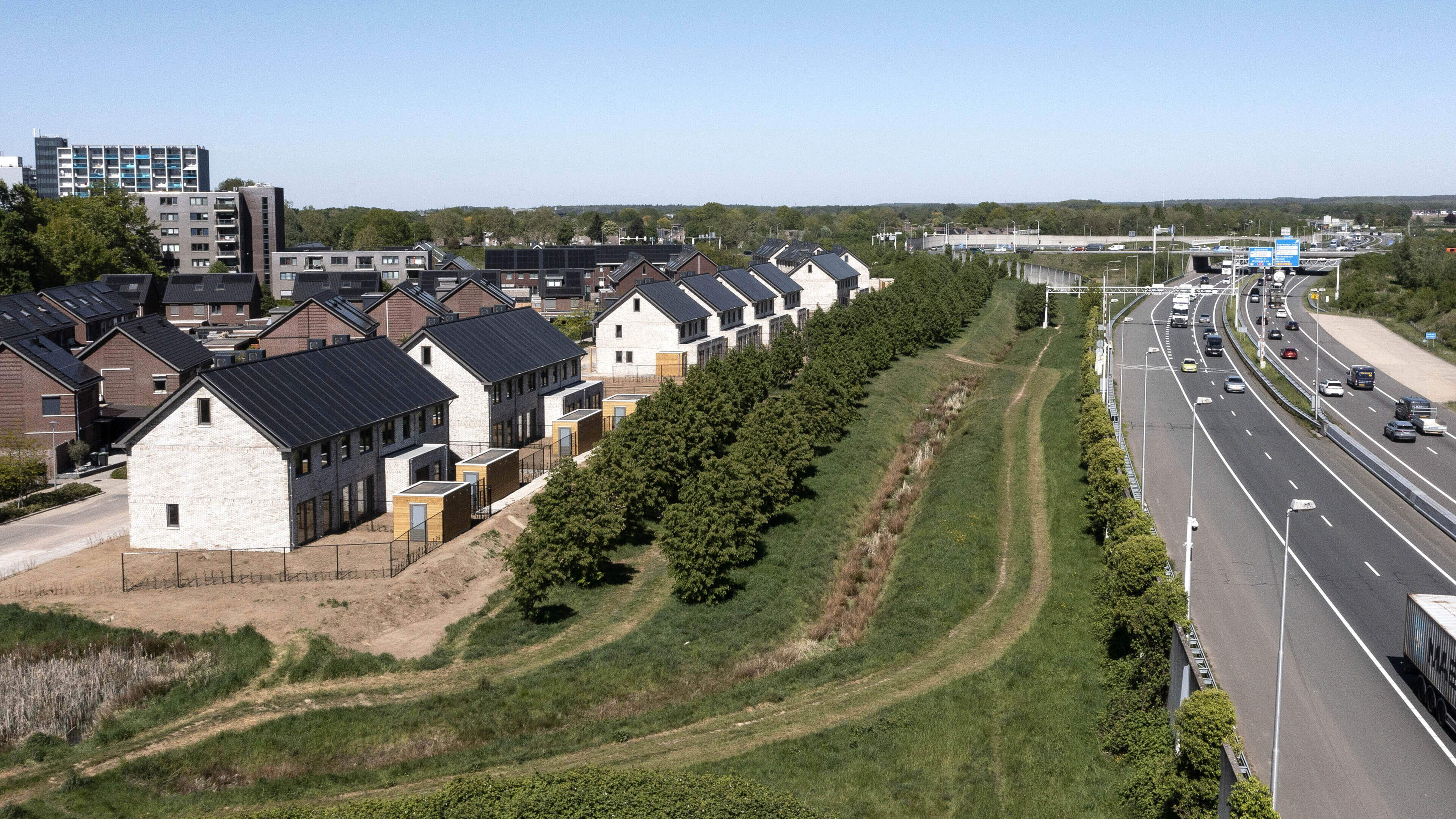 13.500 Limburgse woningen staan ongezond dicht op een drukke autoweg: ‘Risico voor kinderen, ouderen