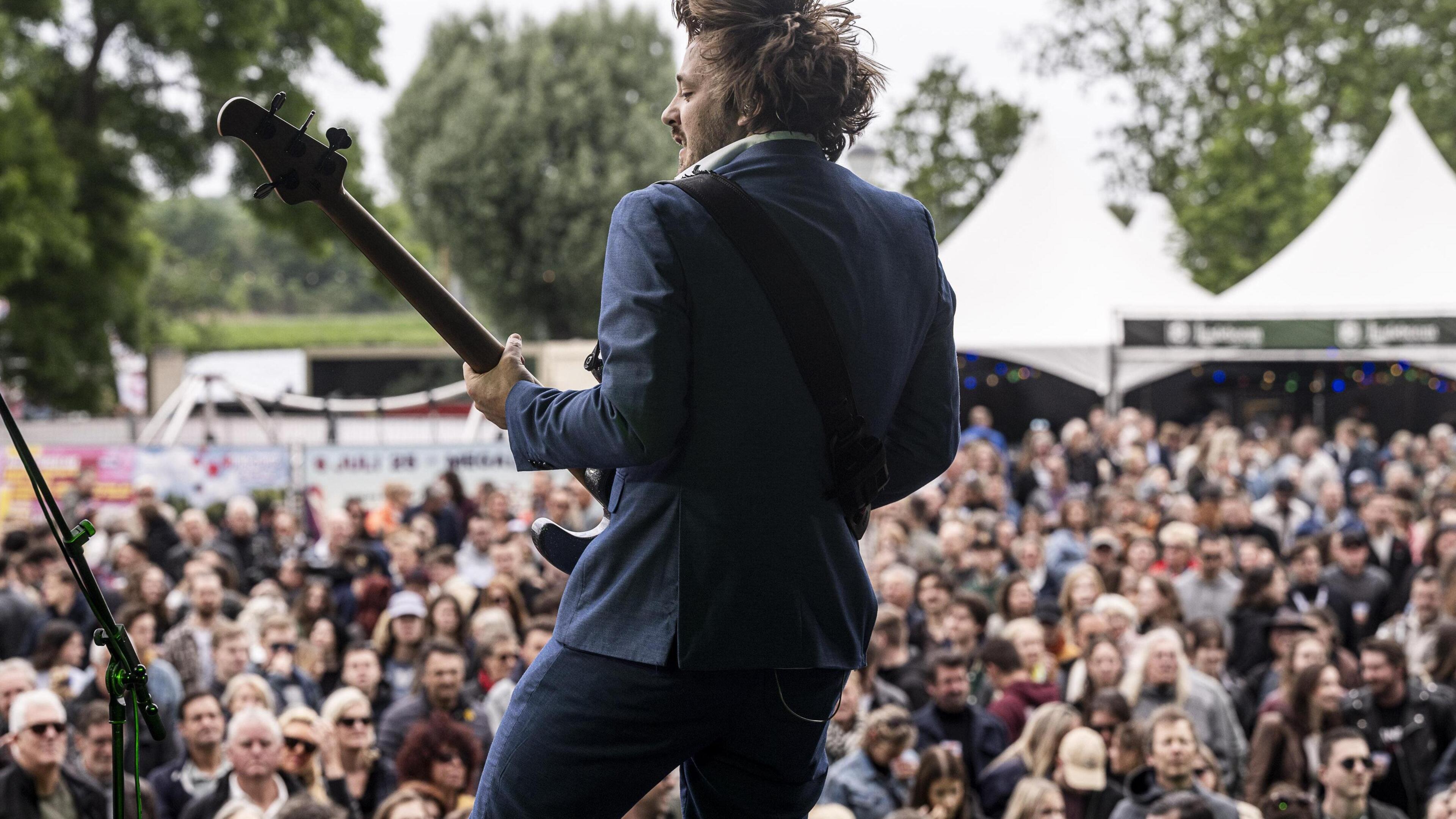 Bevrijdingsfestival in Roermond blijft nagenoeg droog vandaag; Karsu, Merol en Kevin als hoofdacts