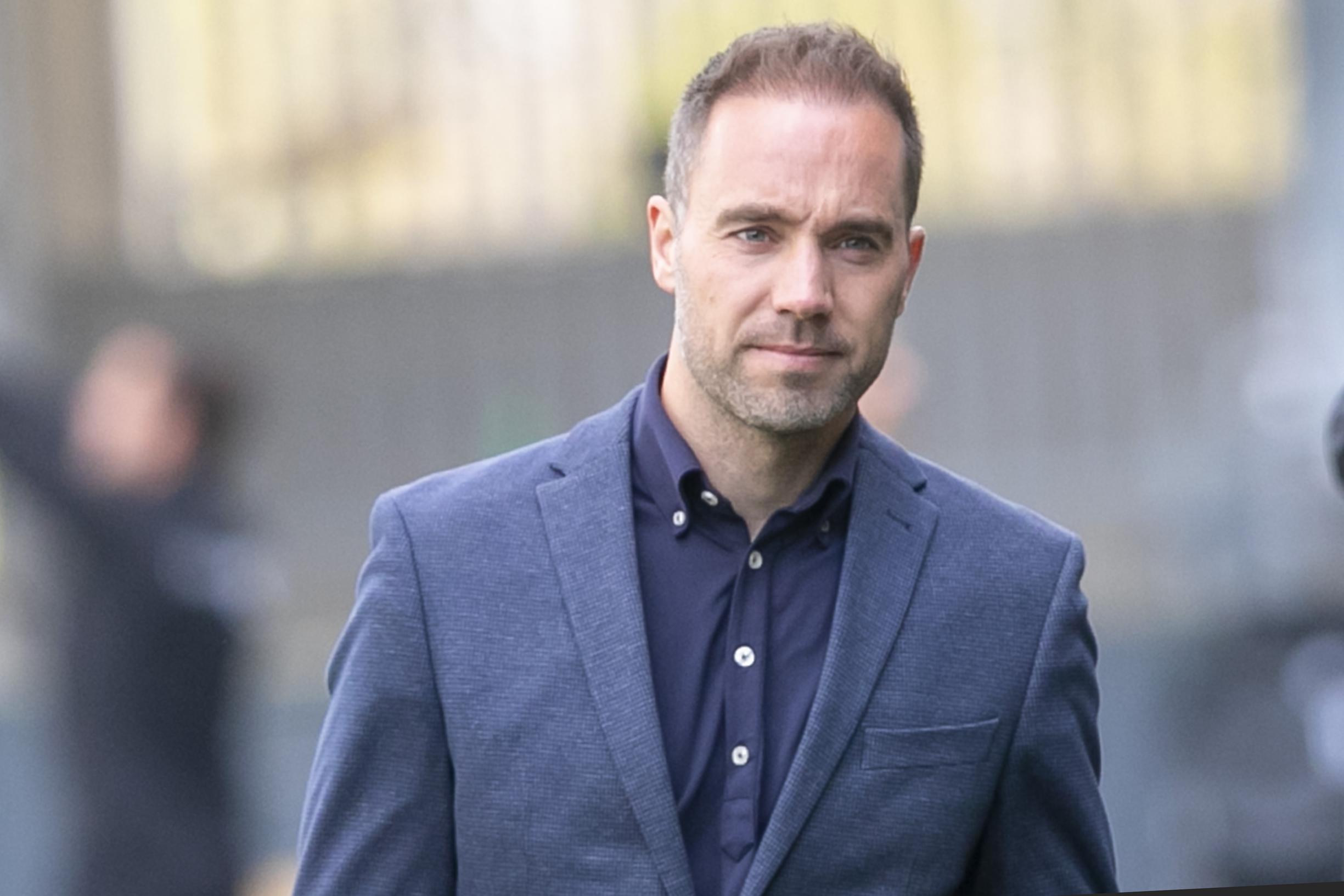 Fortuna-trainer Sjors Ultee op bezoek bij VV Spaubeek