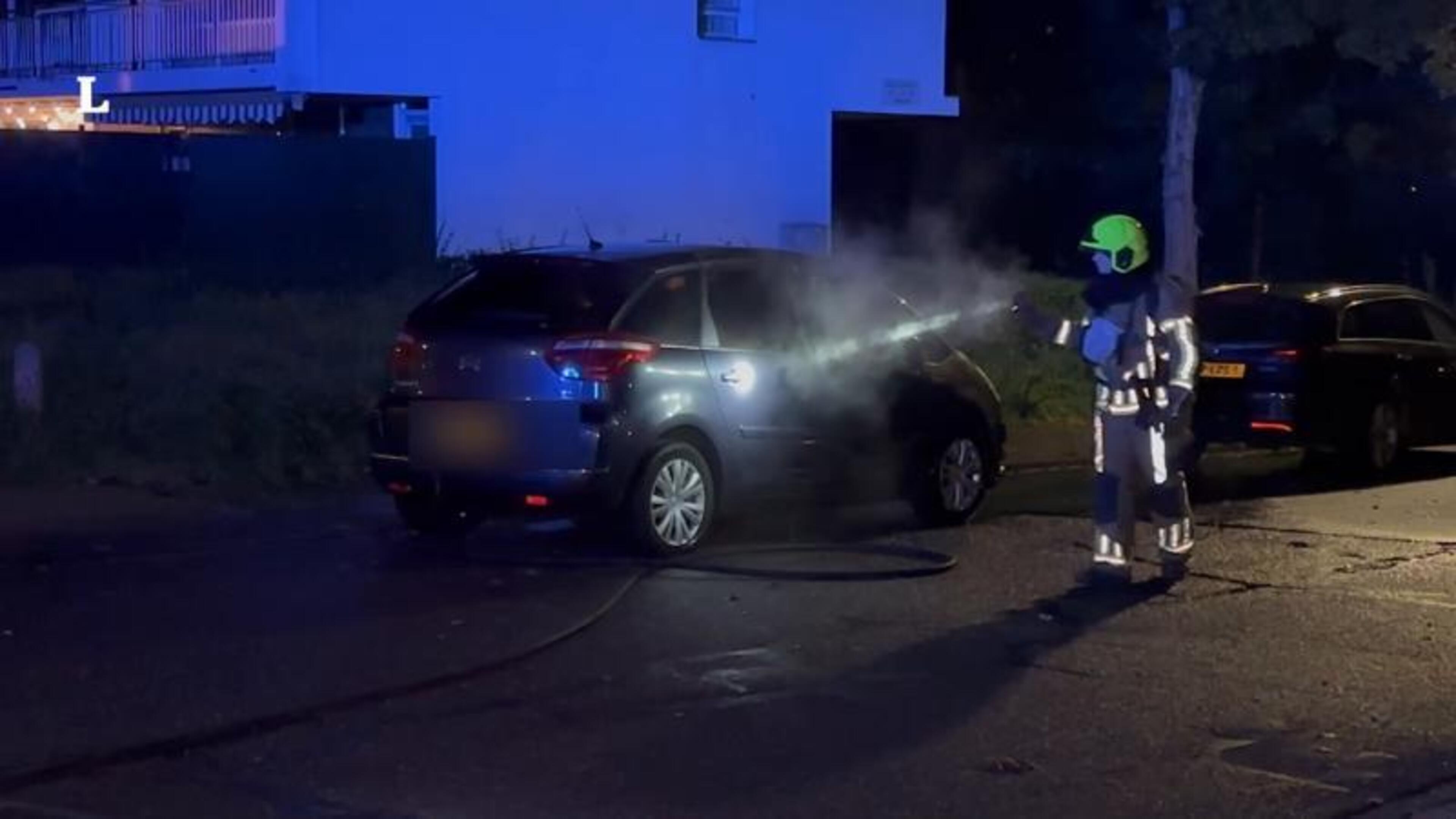 Auto zwaar beschadigd door brand in Heerlen