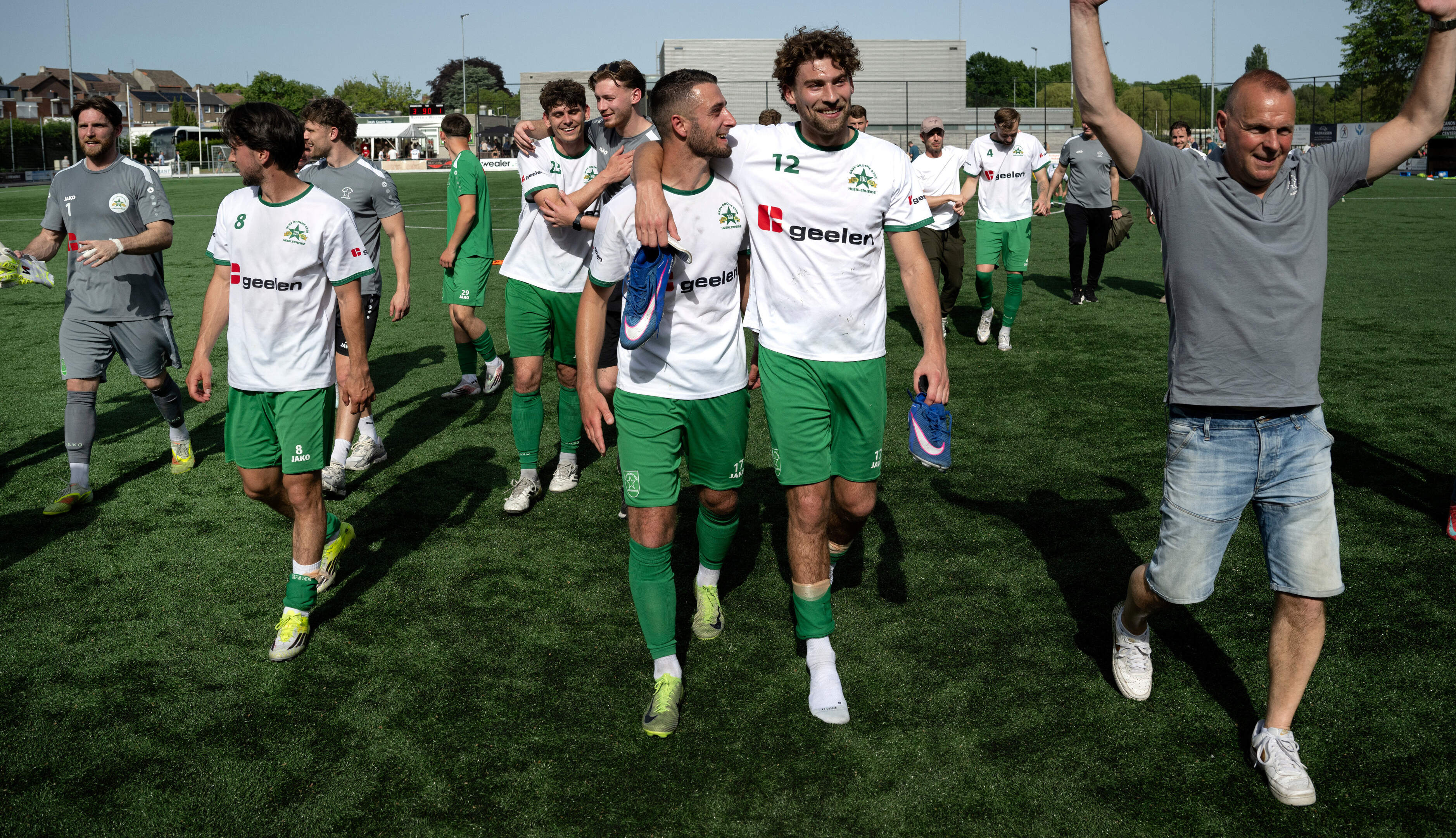 Geen slopende nacompetitie maar feest voor Groene Ster dat als enige Limburgse club in de derde divi