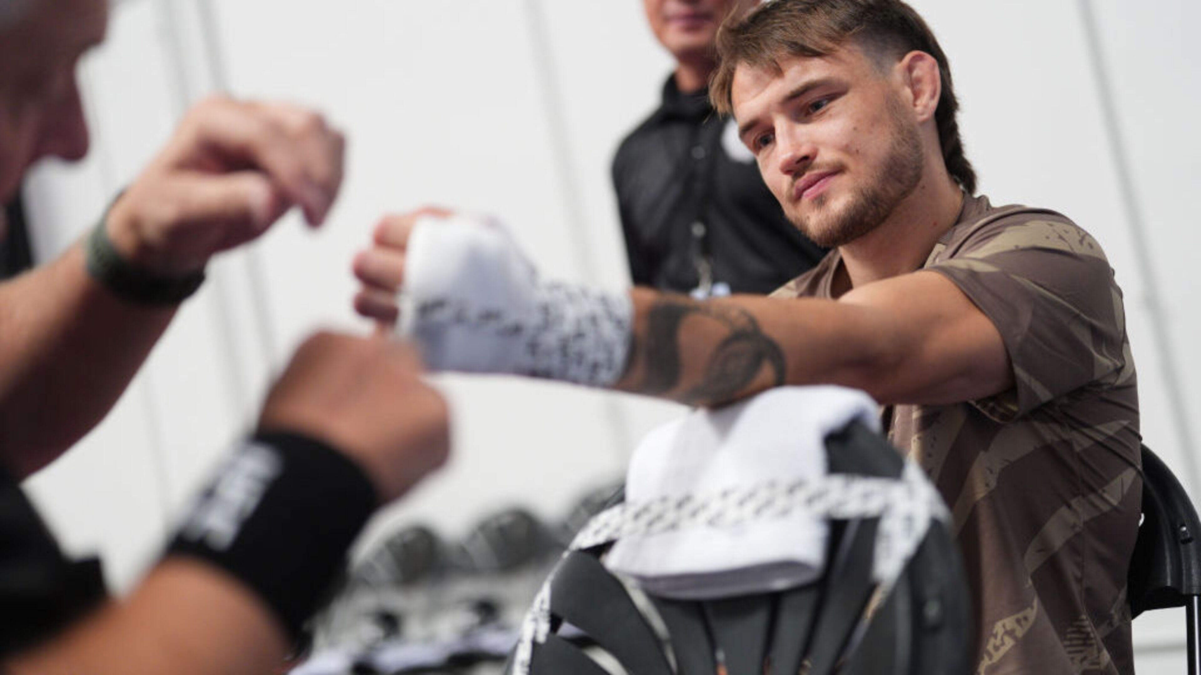 Voormalig UFC-vechter Jarno Errens uit Heerlen was klaar om er vier op een rij van te maken, maar he