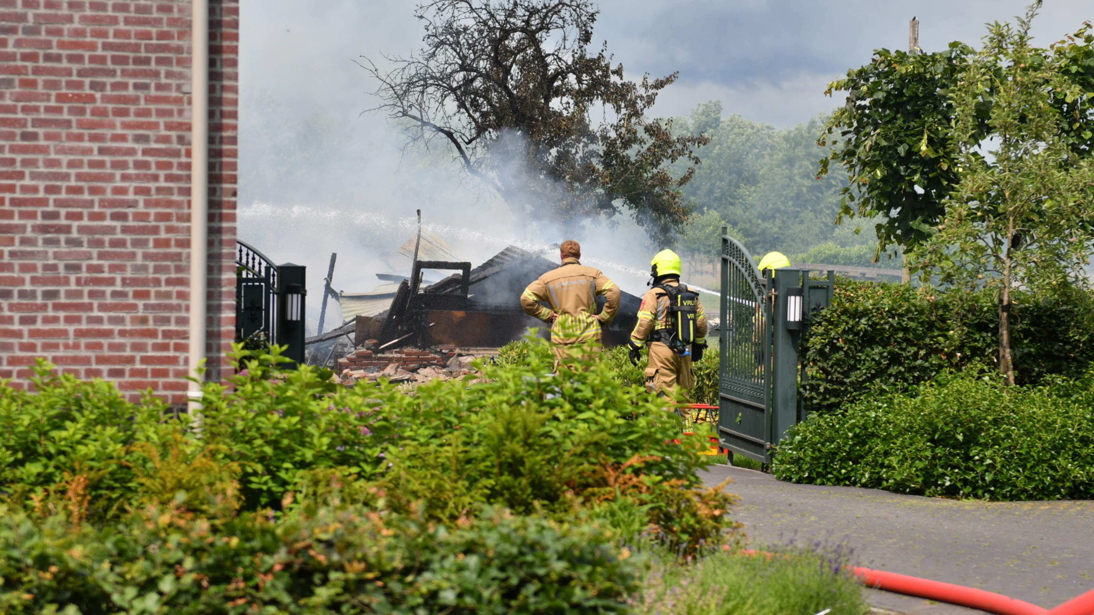 Schuur in Tienray helemaal door brand verwoest