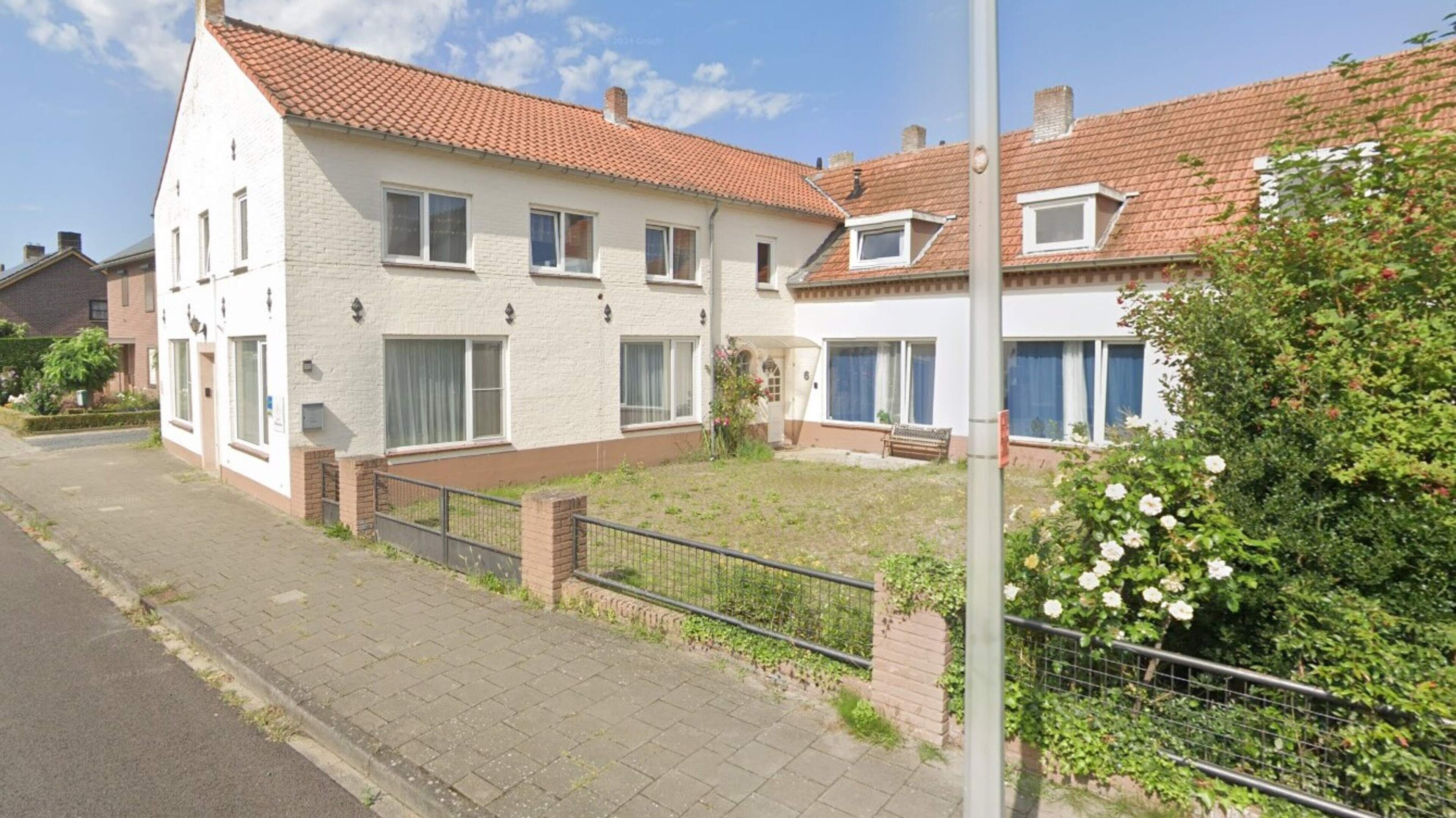 Mogelijk einde aan huisvesting arbeidsmigranten in voormalige B&B Lomm: eigenaar moet alsnog vergunn