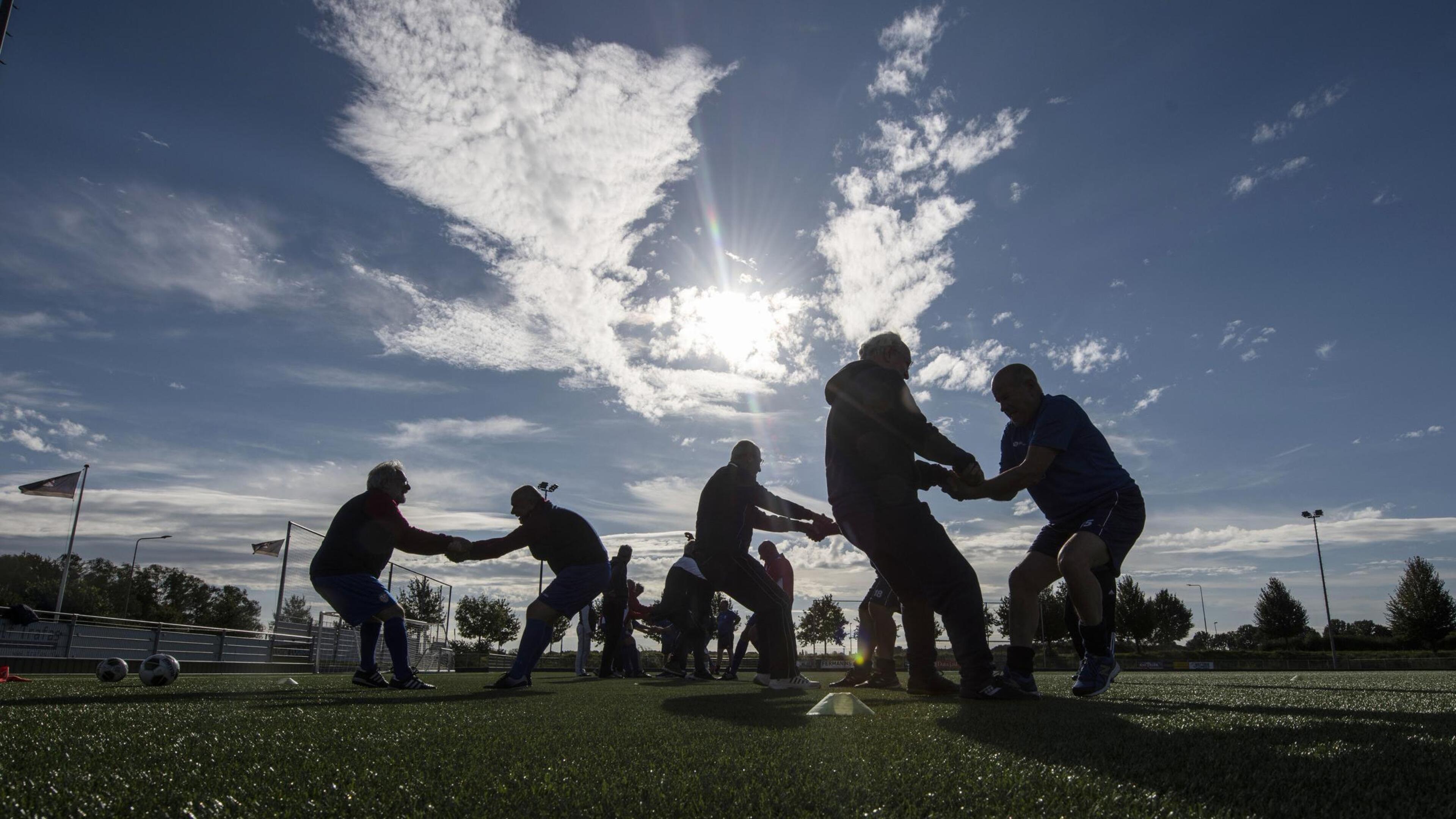Sportpark Oirsbeek moet ontmoetingsplek worden waar meer mensen in beweging komen: ‘winst voor gezon