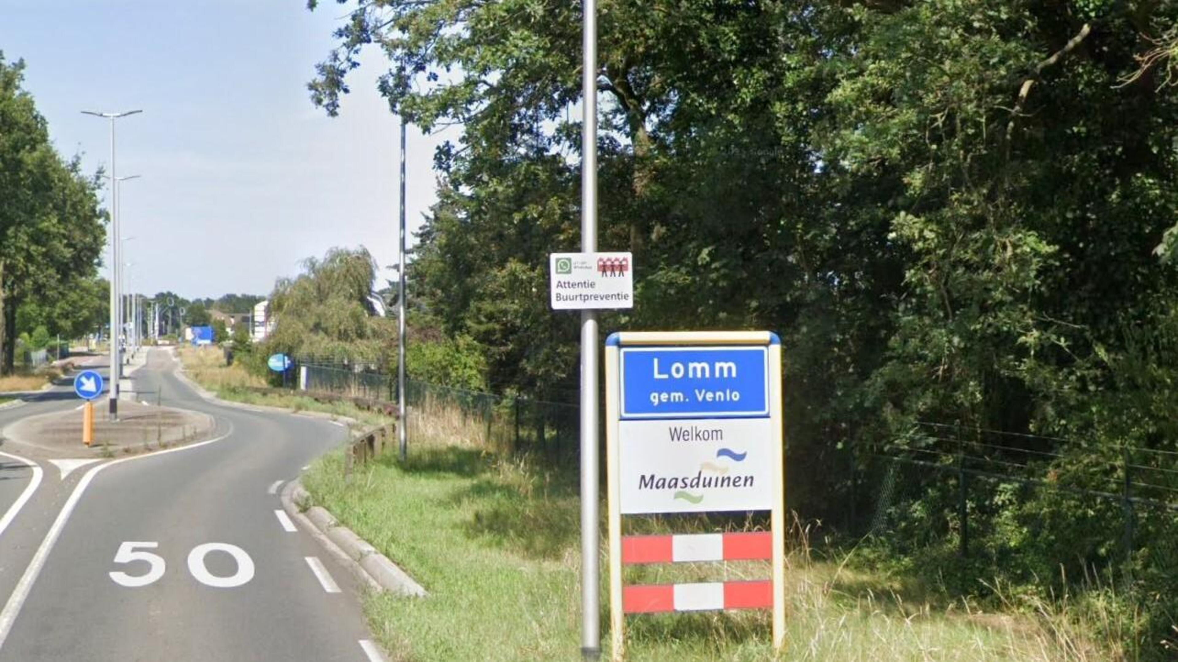 Voortaan ook plaatsnaam in het dialect op komborden in gemeente Venlo, en daarbij heeft Lómm een str