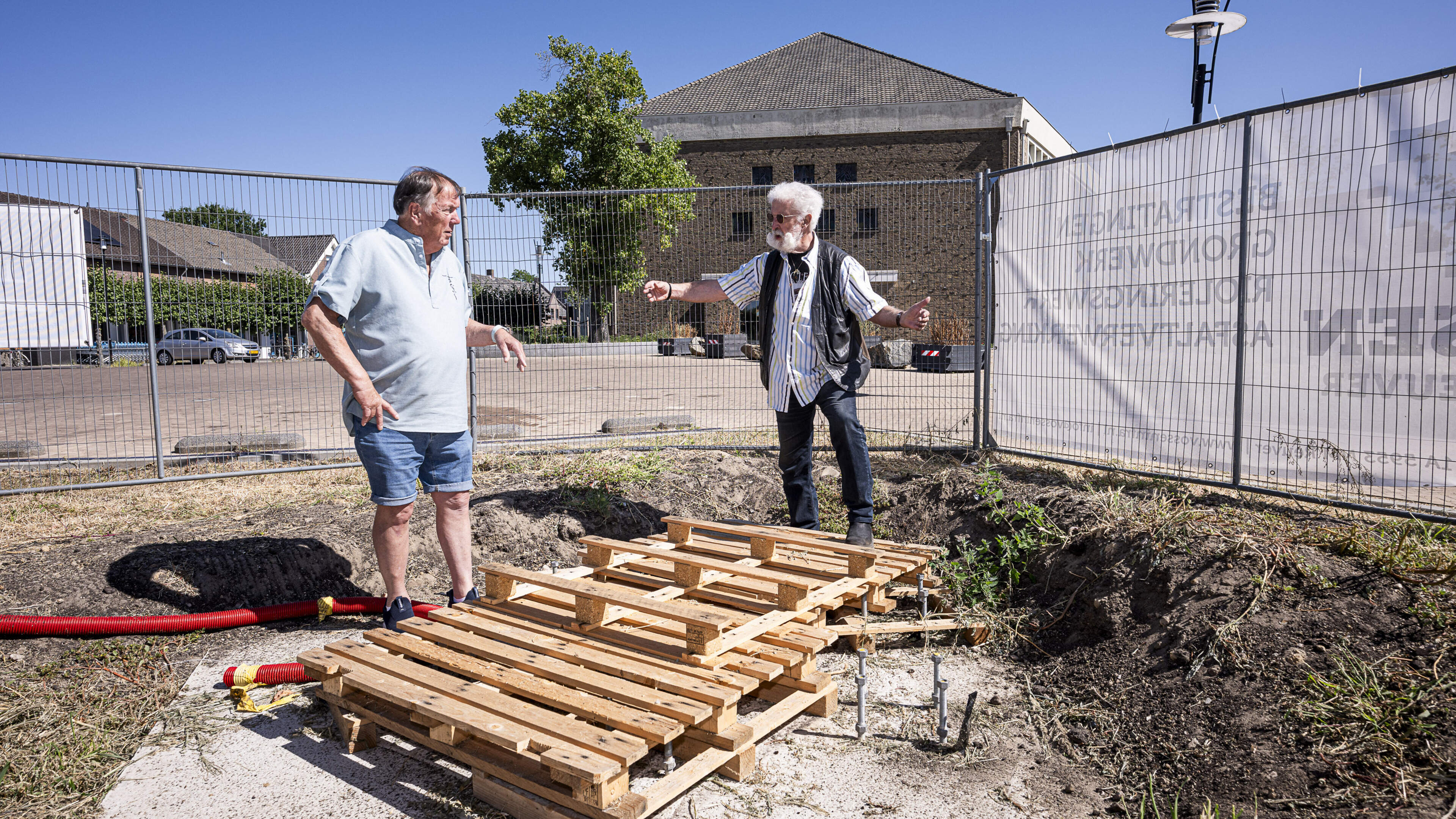 Elke dag om acht, twaalf en zes uur klinkt straks weer de klok in Offenbeek: ‘We brengen de ziel ter