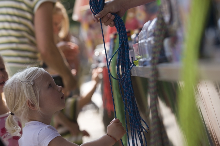 Asenrayse kermis met attracties, borrel en muziek