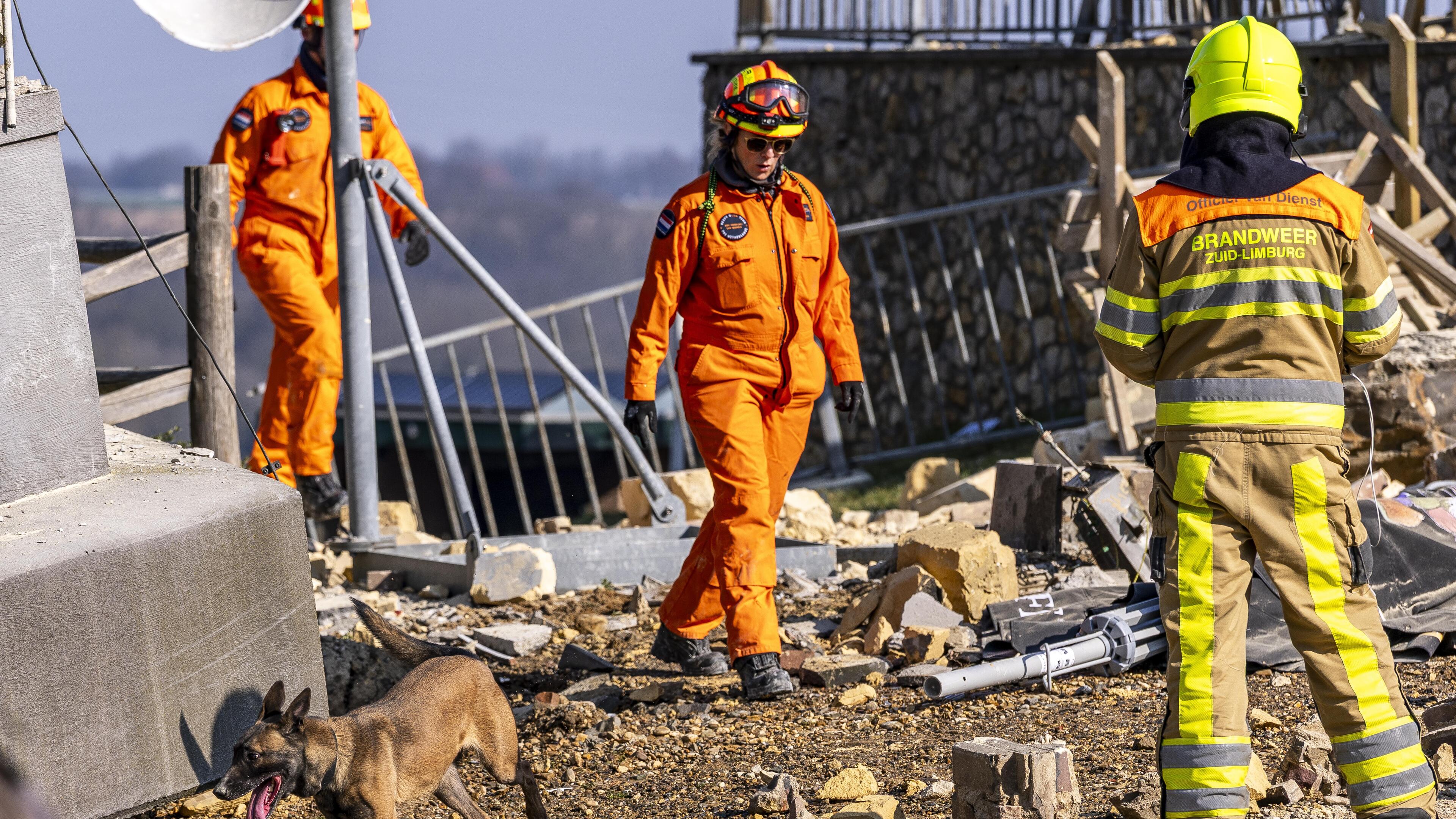 Honden slaan aan, zoektocht naar slachtoffers bij de ingestorte toren in Valkenburg