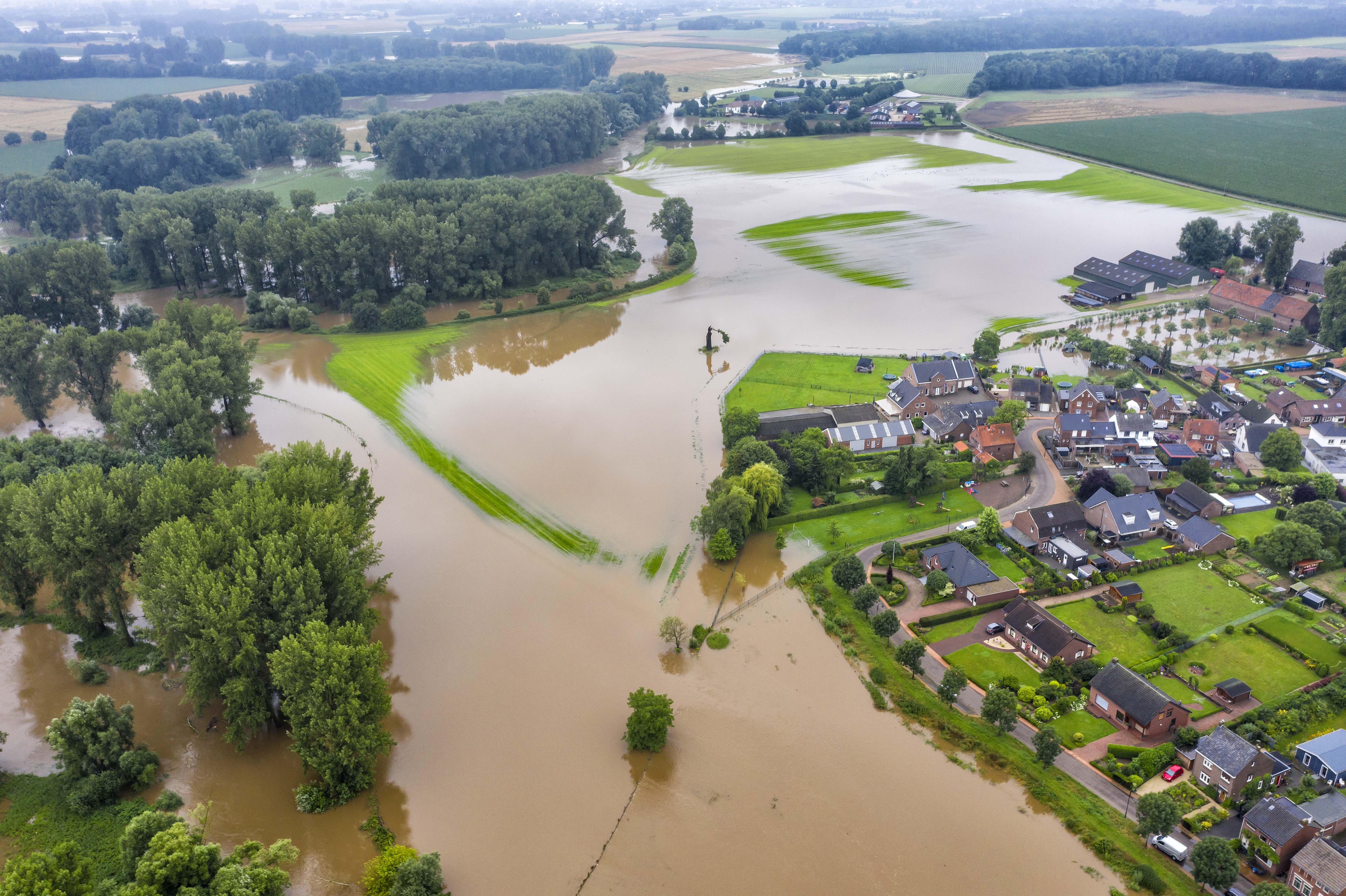 Delen van Vlodrop, Herkenbosch, Melick, Sint Odiliënberg, Lerop en Paarlo worden geëvacueerd